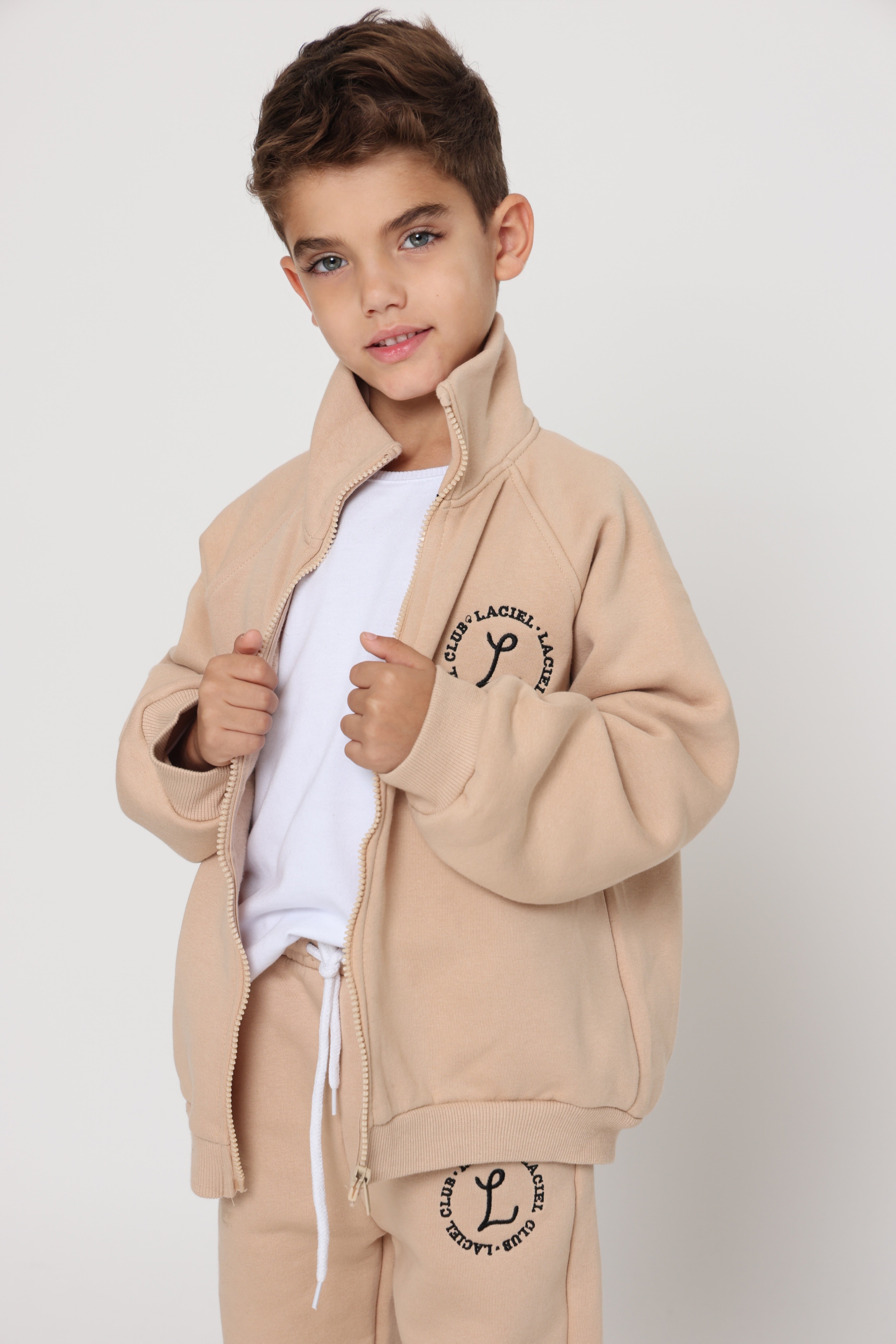 סייל חורף חכם: איך לבחור חליפות פוטר לילדים שגם נוחים וגם משתלמים