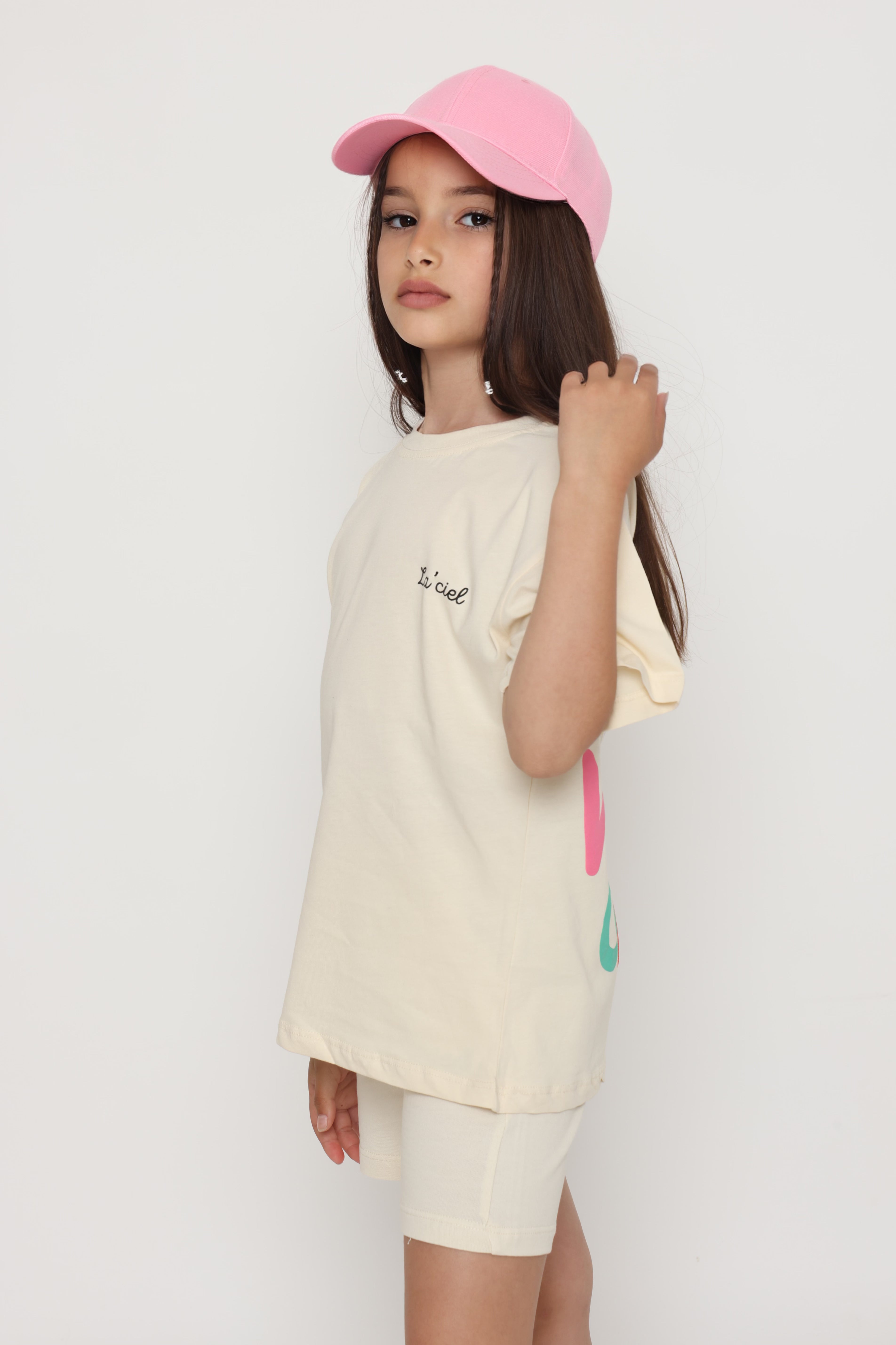 חליפת כיתוב צבעוני