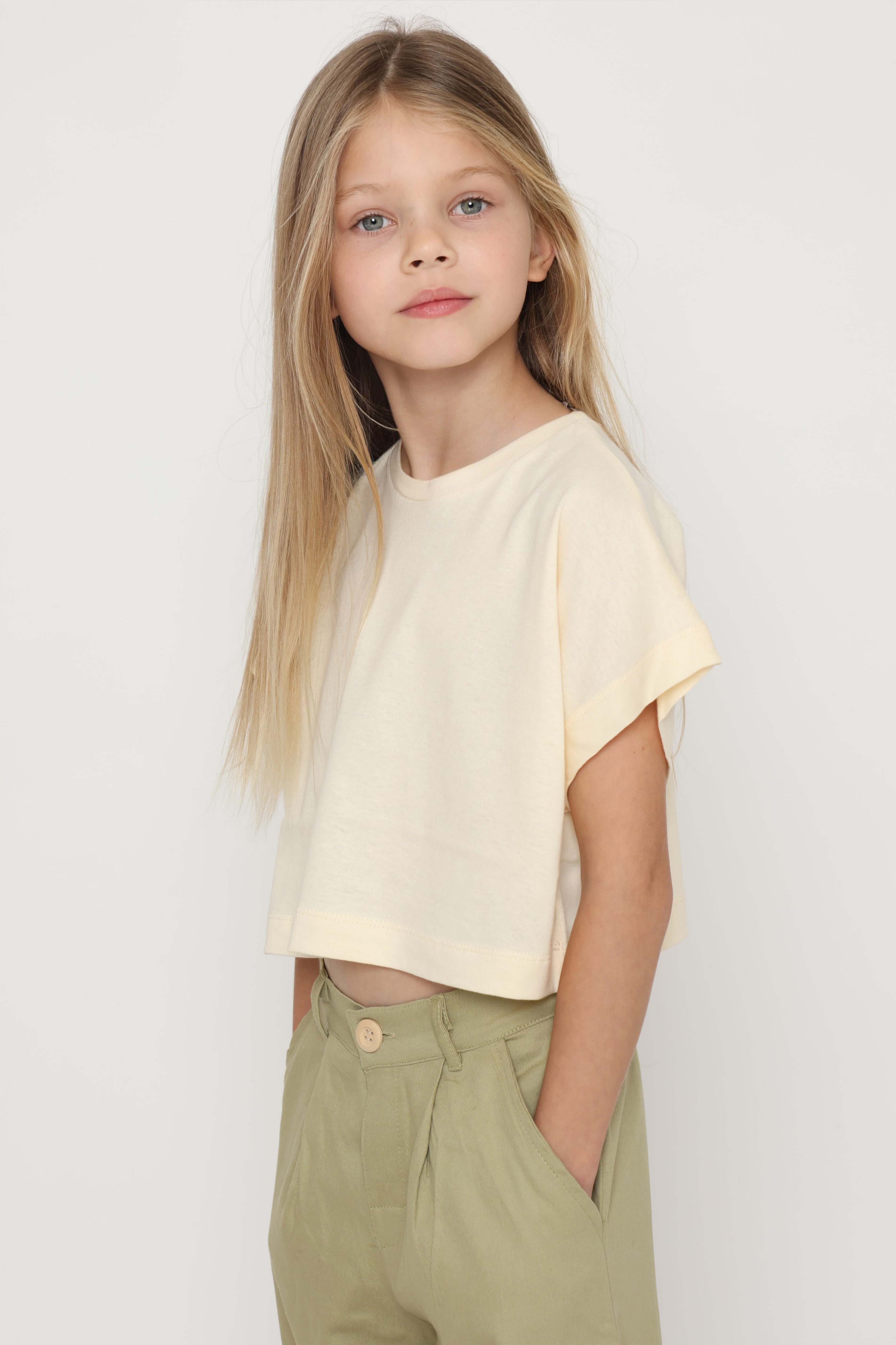 חולצת קרופ טופ - שמנת