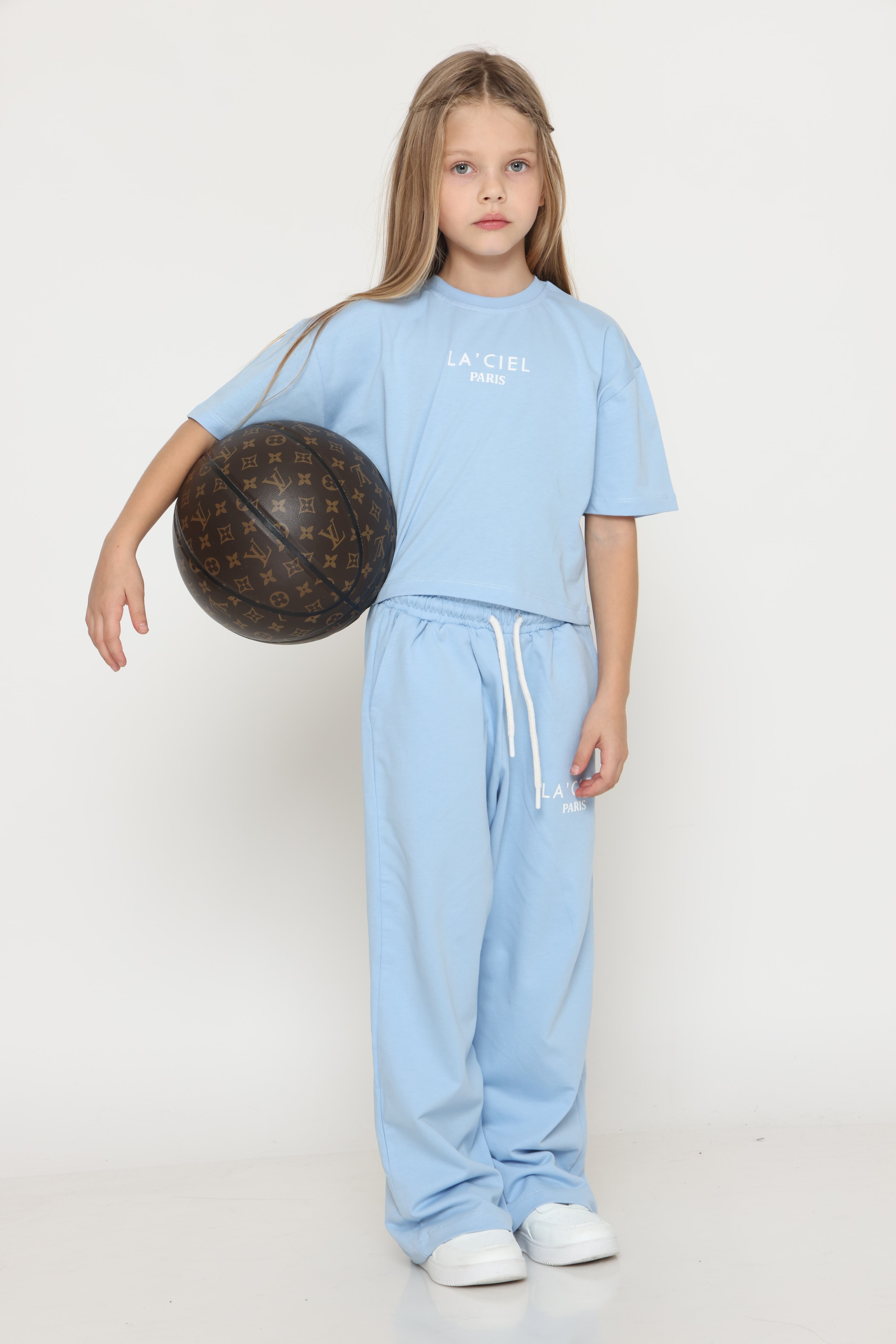 חליפת בייסיק תכלת