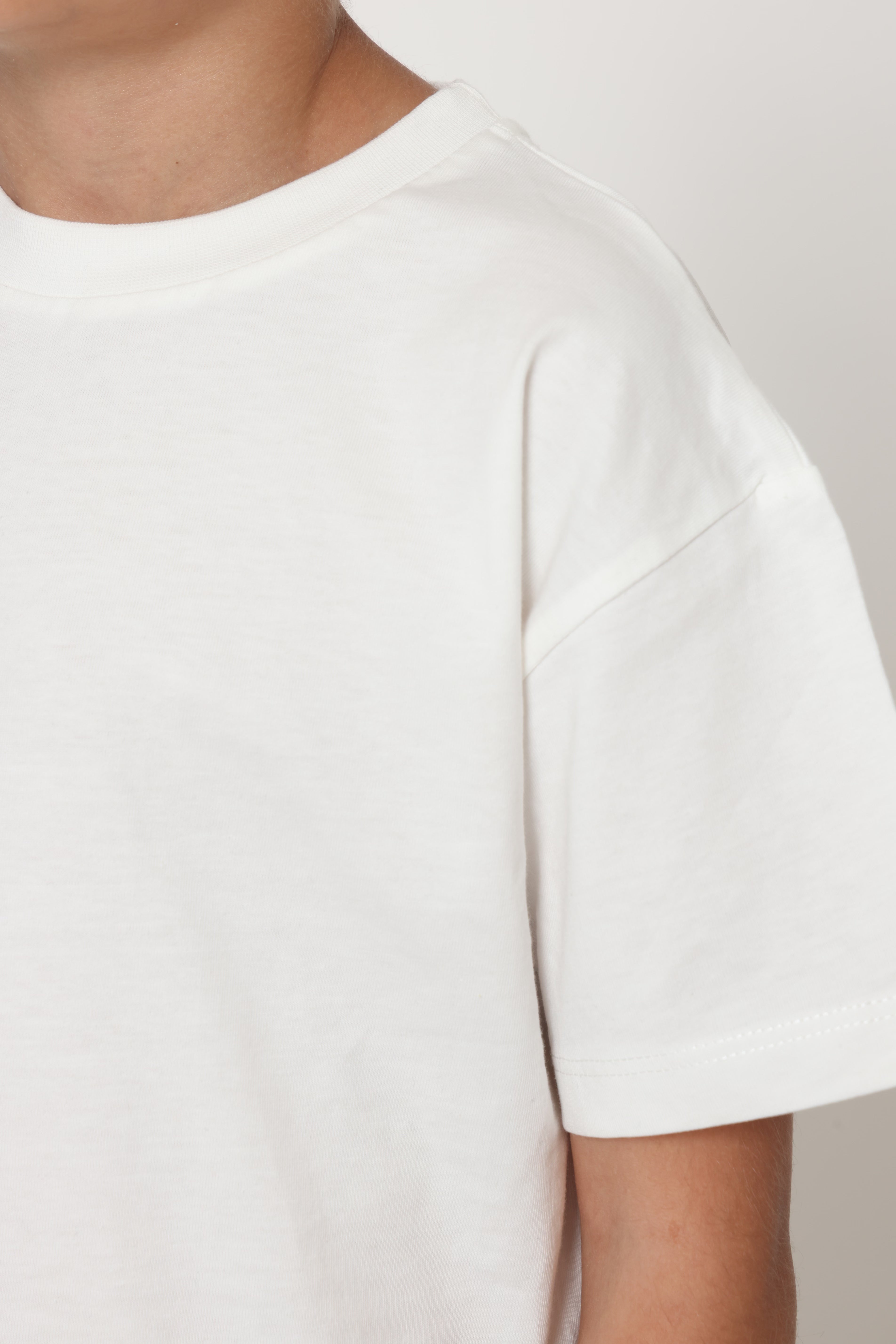 טי-שרט קצרה - לבנה