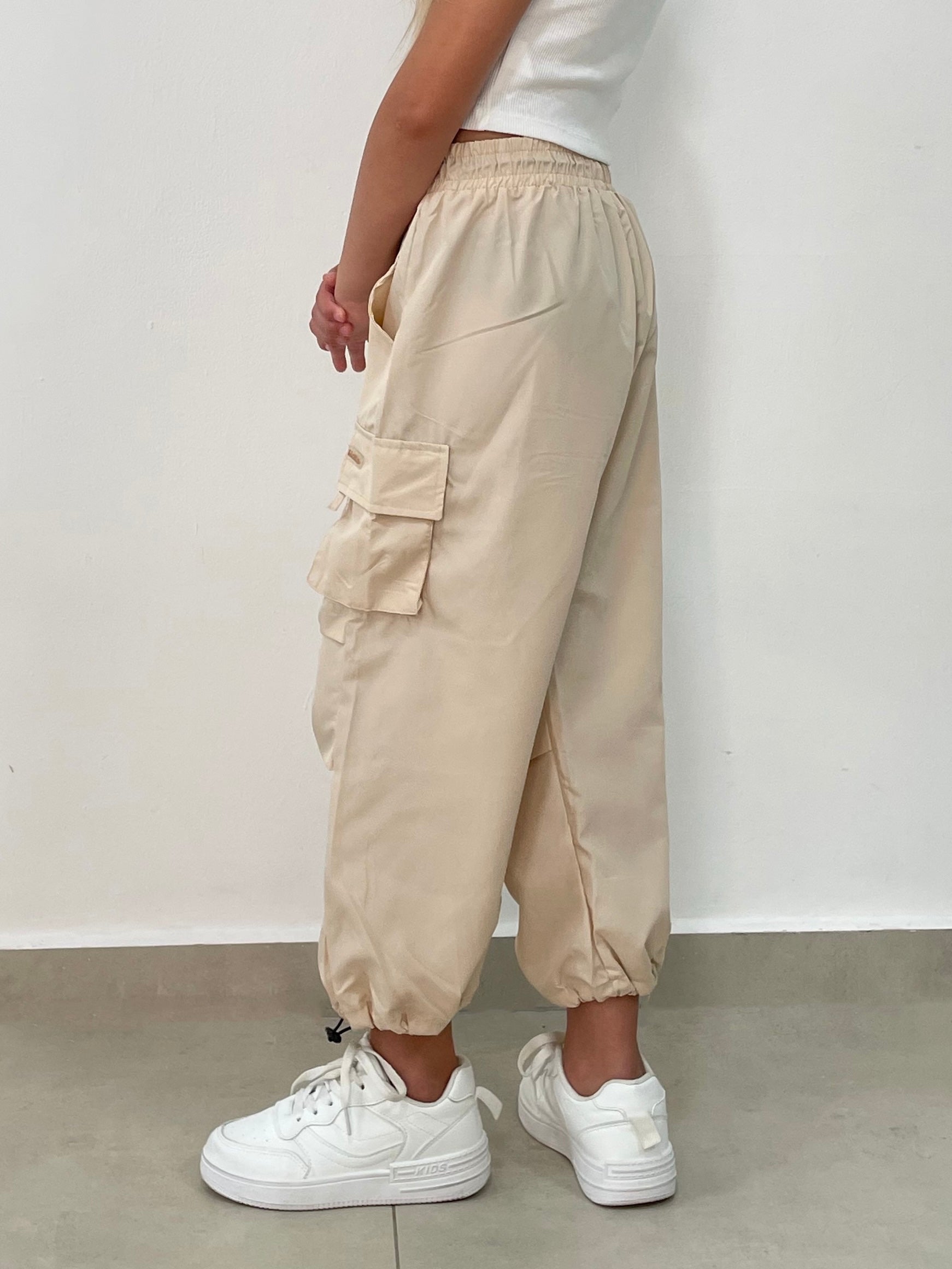 חליפת גופייה ומכנס דגמ״ח לילדות