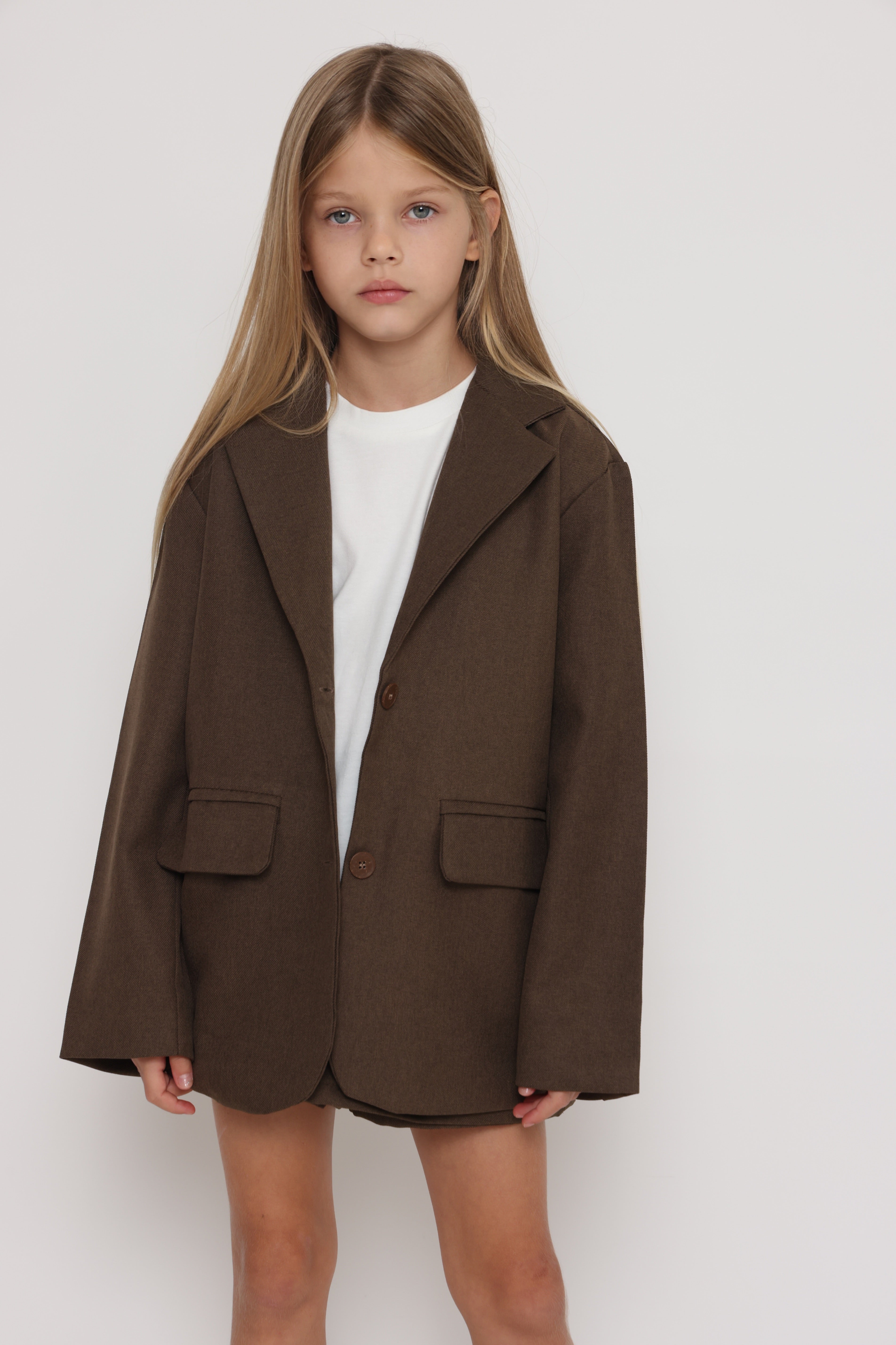 ג׳קט אוברסייז בגוון חום לילדות