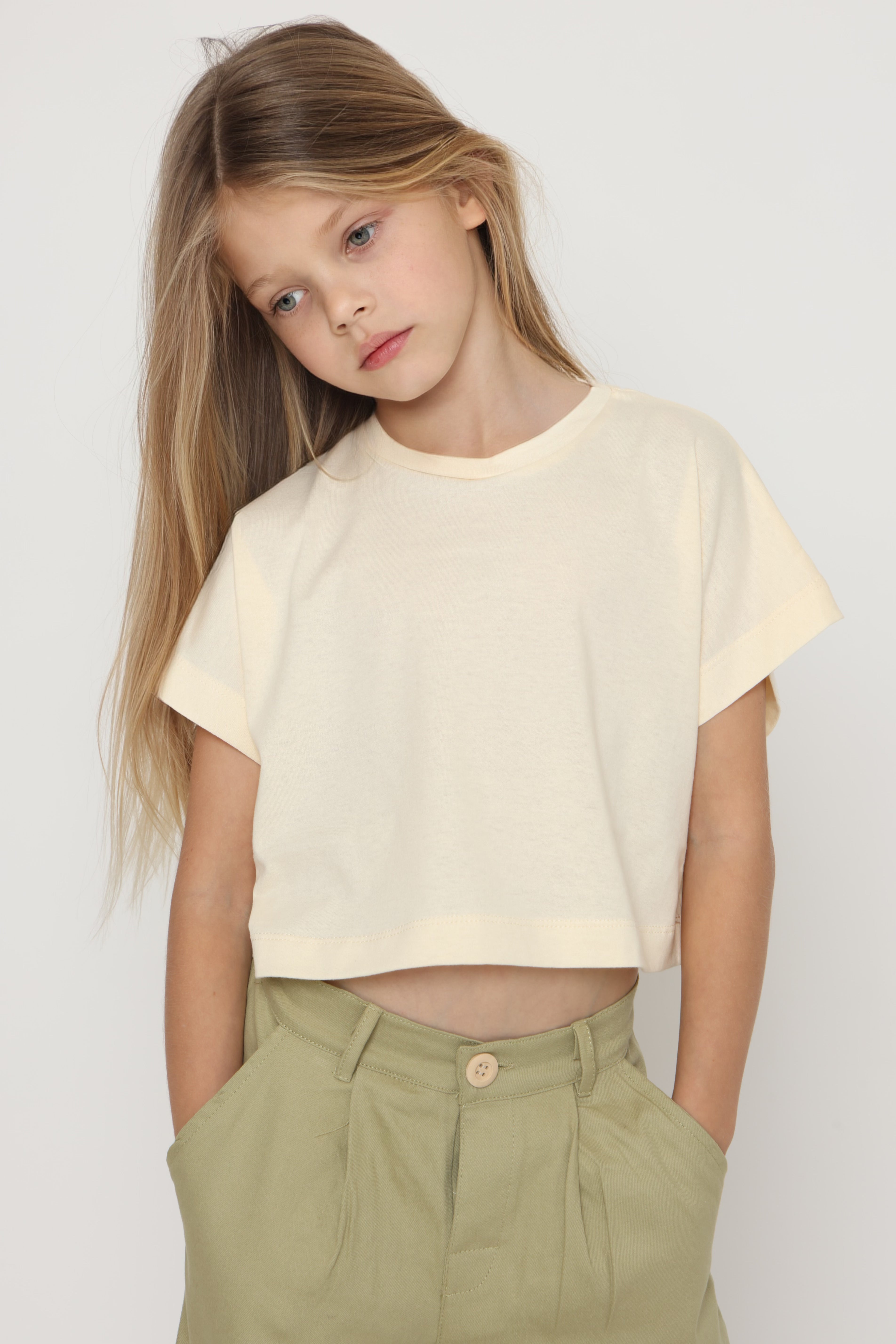 חולצת קרופ טופ - שמנת