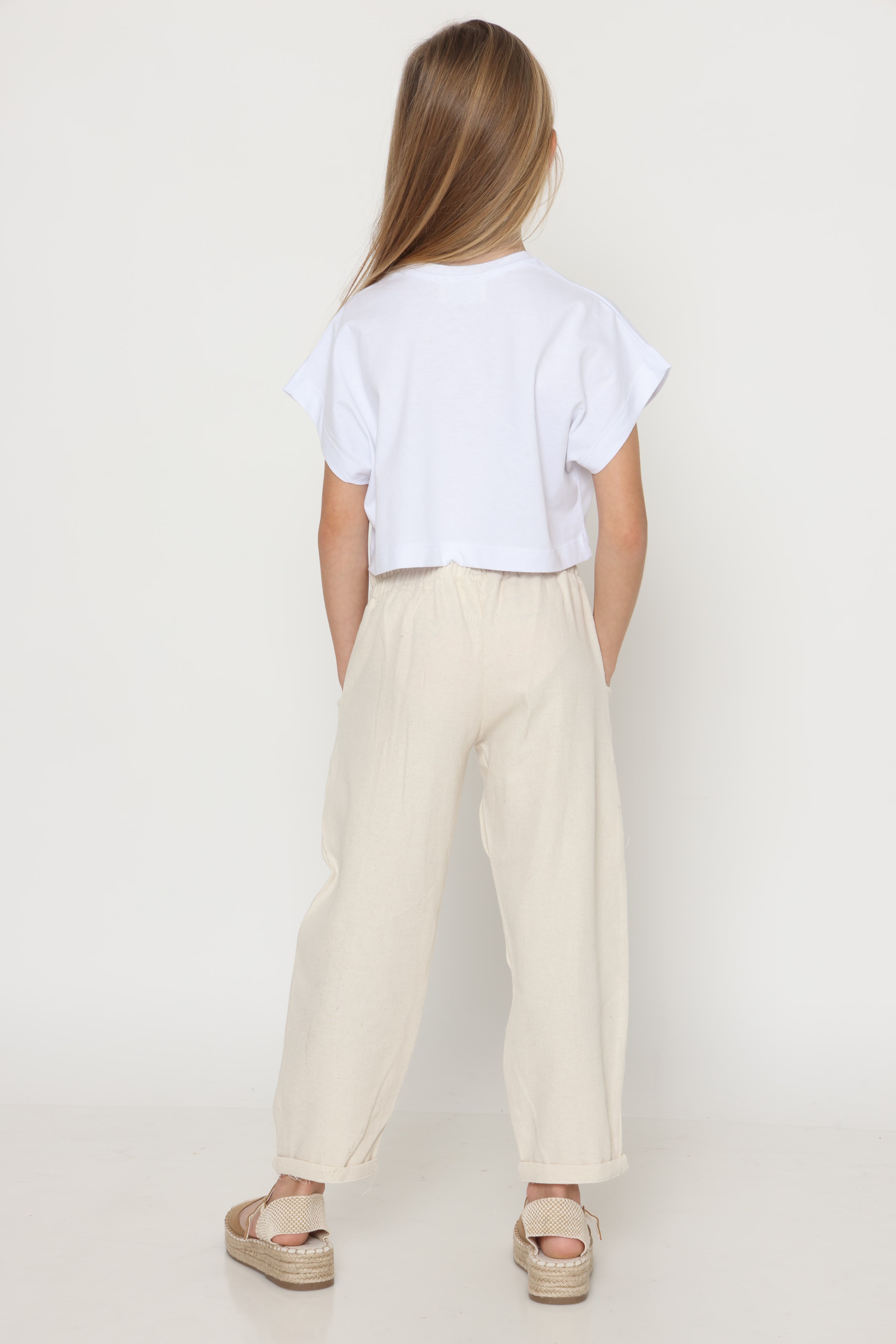 חולצת קרופ טופ - לבנה