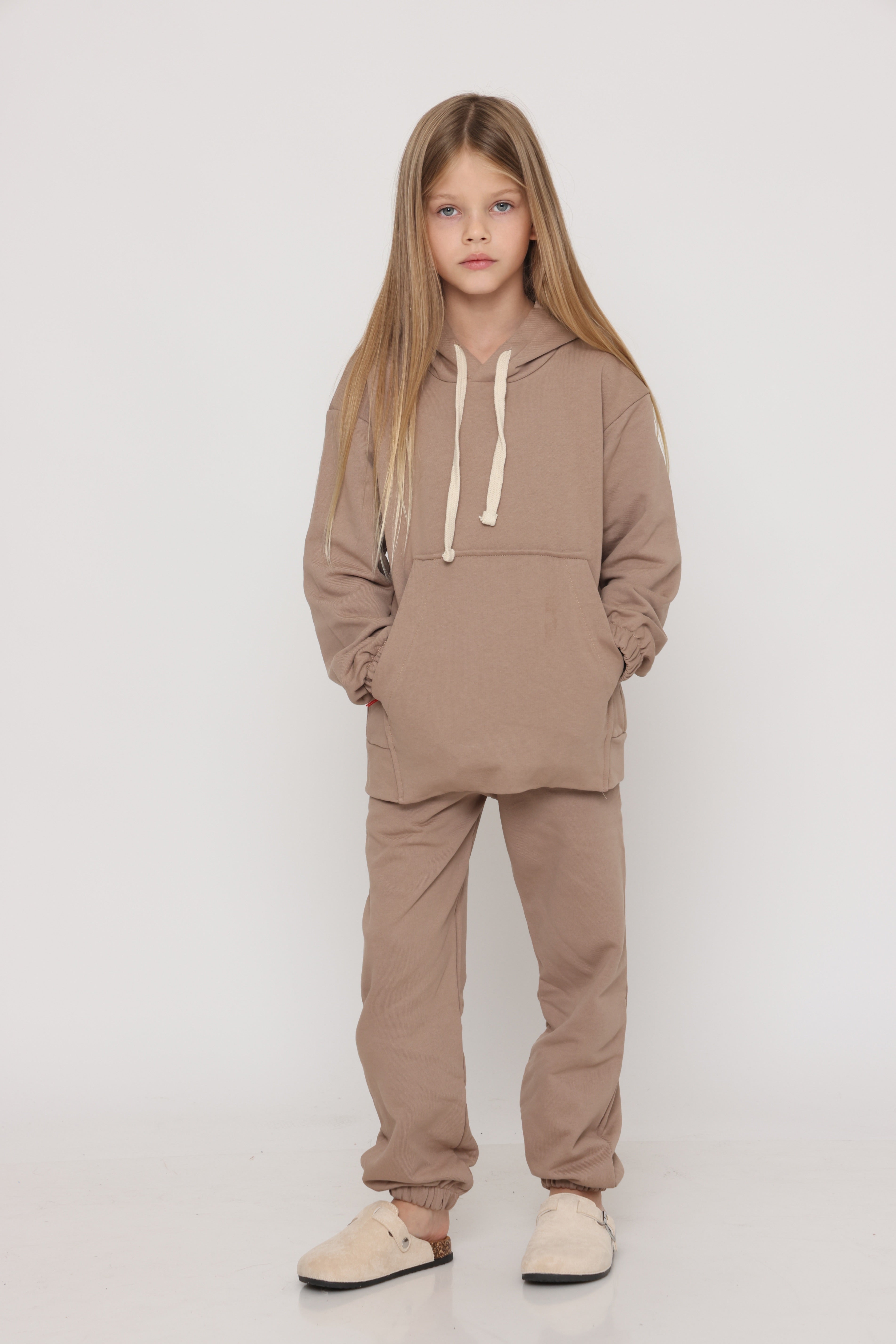 חליפת פוטר קלאסית עם קפוצון בצבע -בז