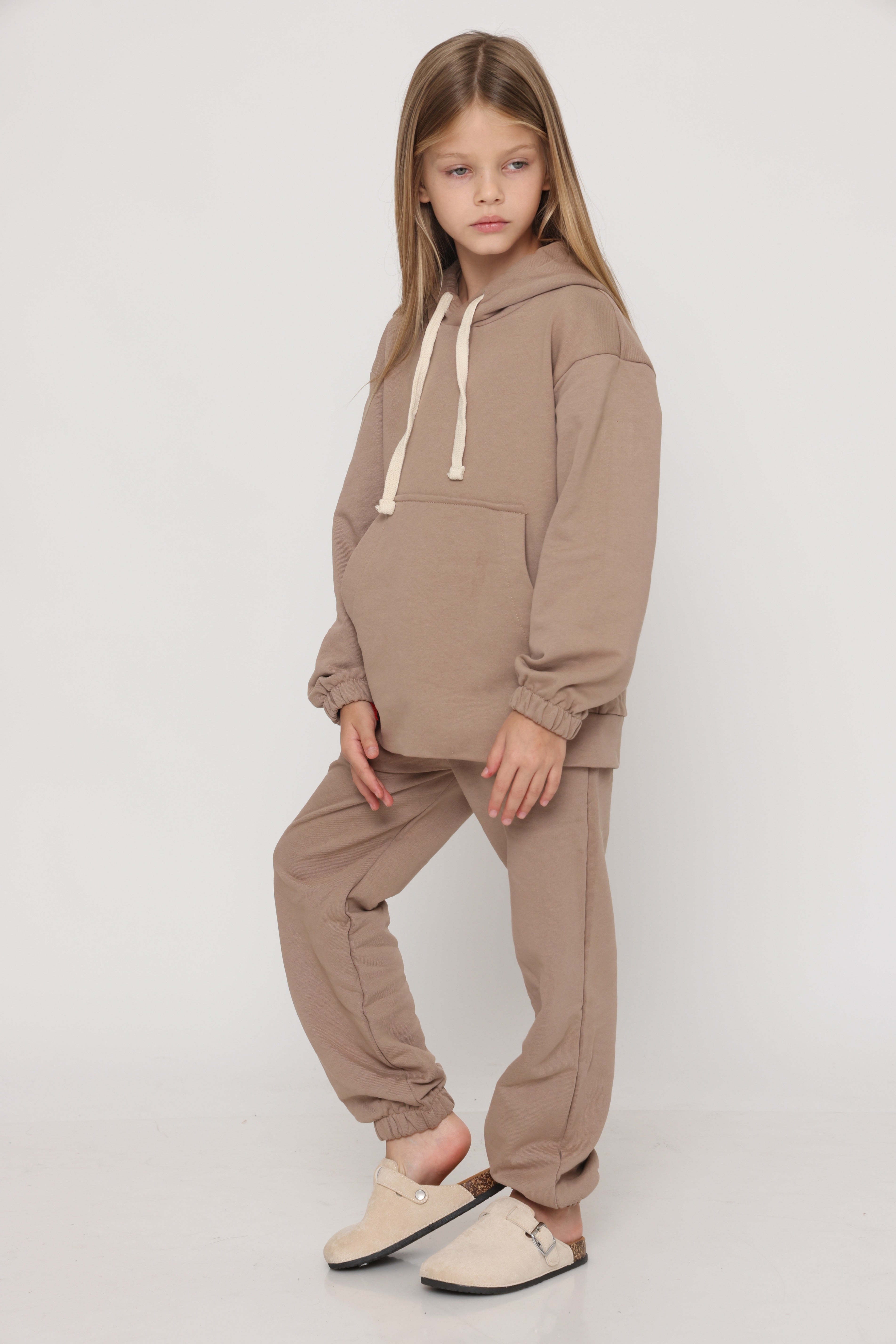 חליפת פוטר קלאסית עם קפוצון בצבע -בז