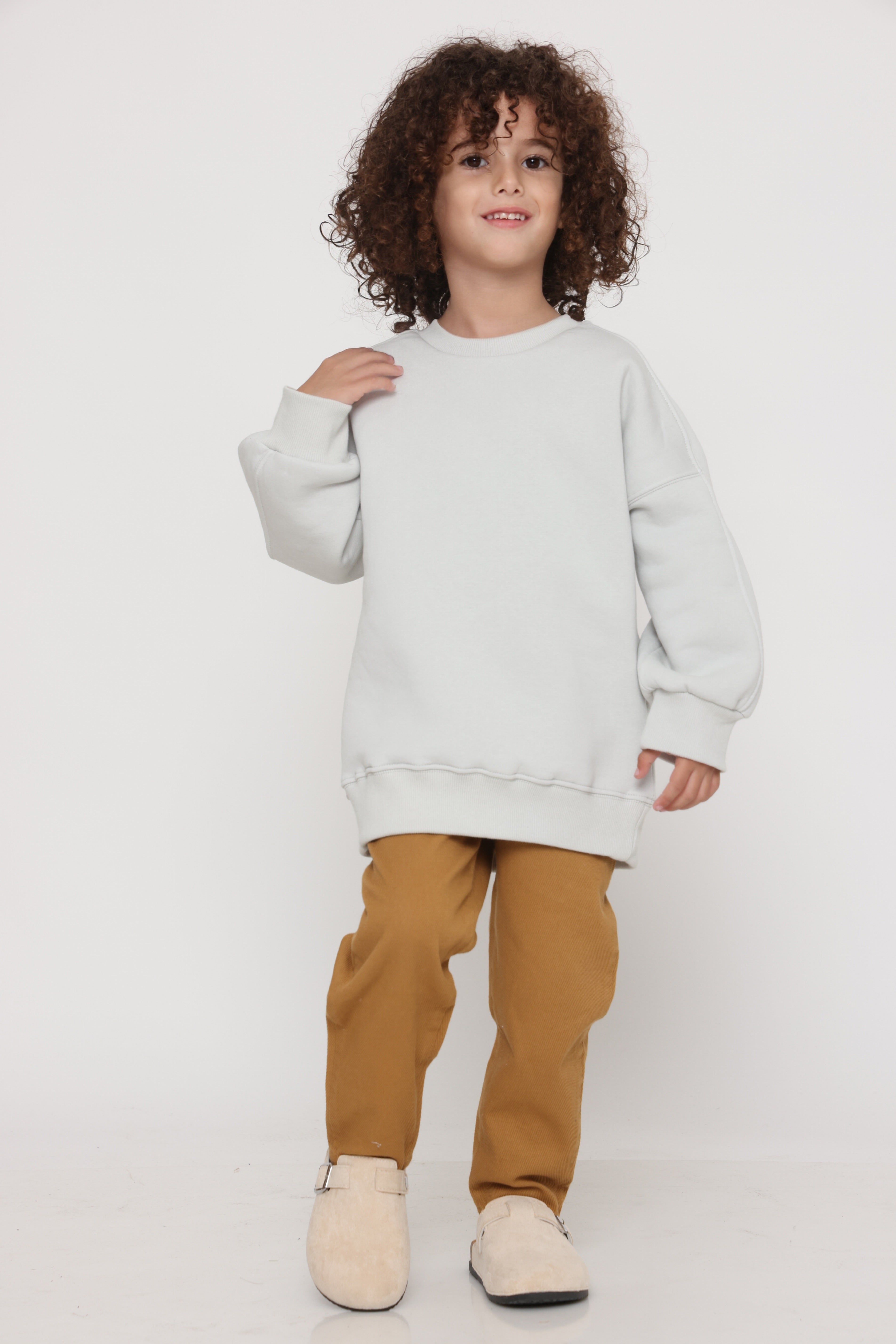 פוטר אוברסייז חלק בגוון לבן אפרפר