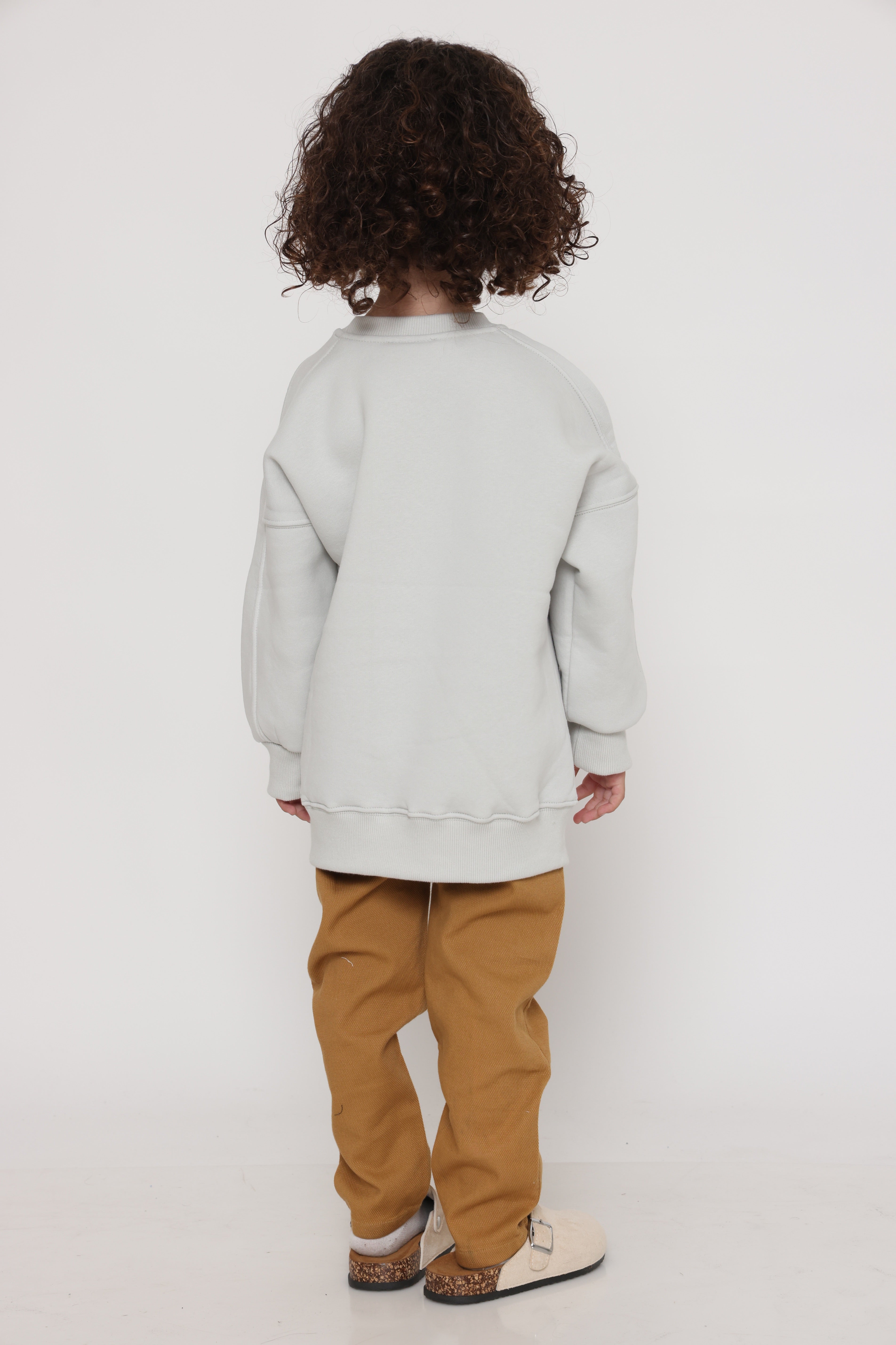 פוטר אוברסייז חלק בגוון לבן אפרפר