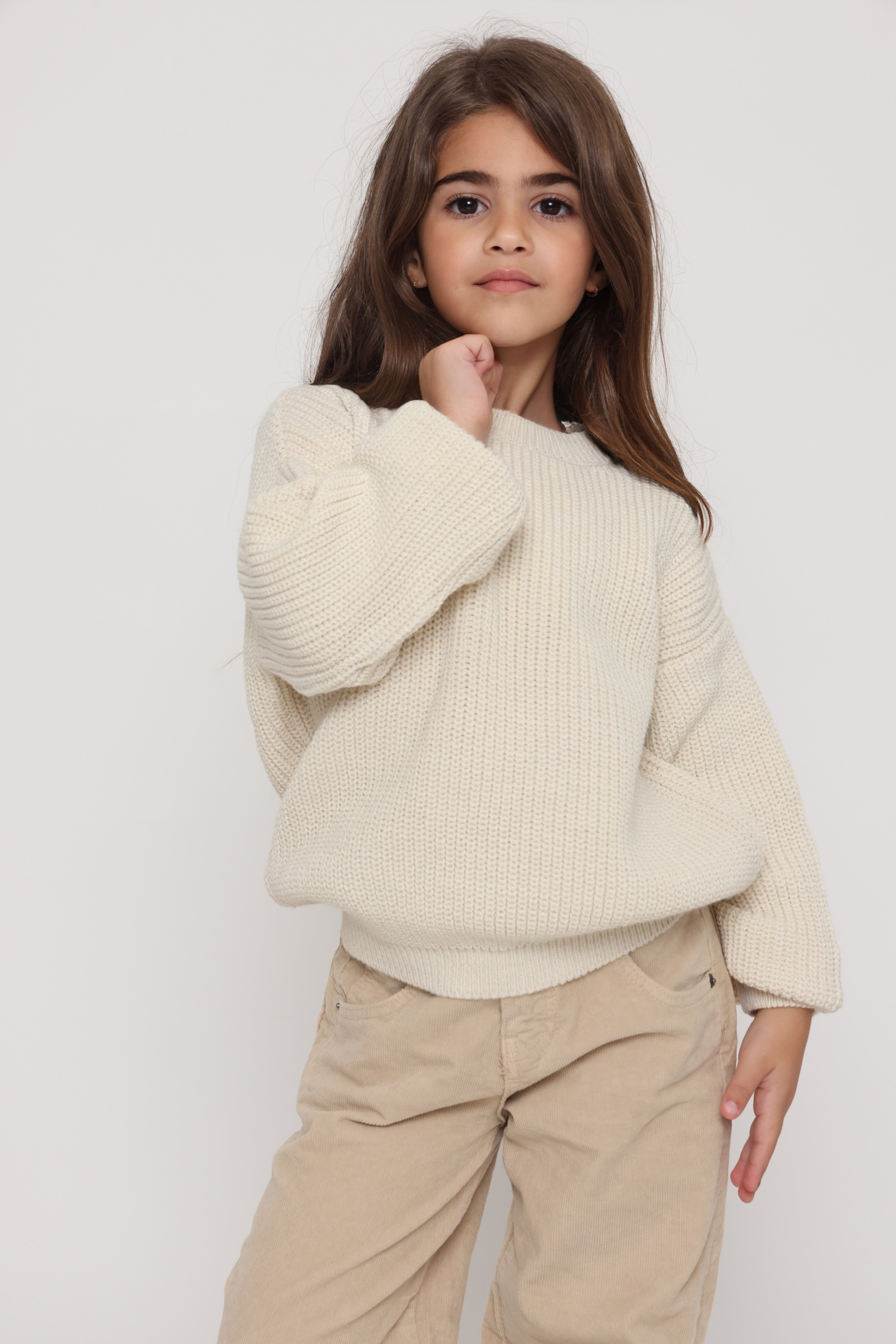 סוודר אוברסייז בגוון טבעי