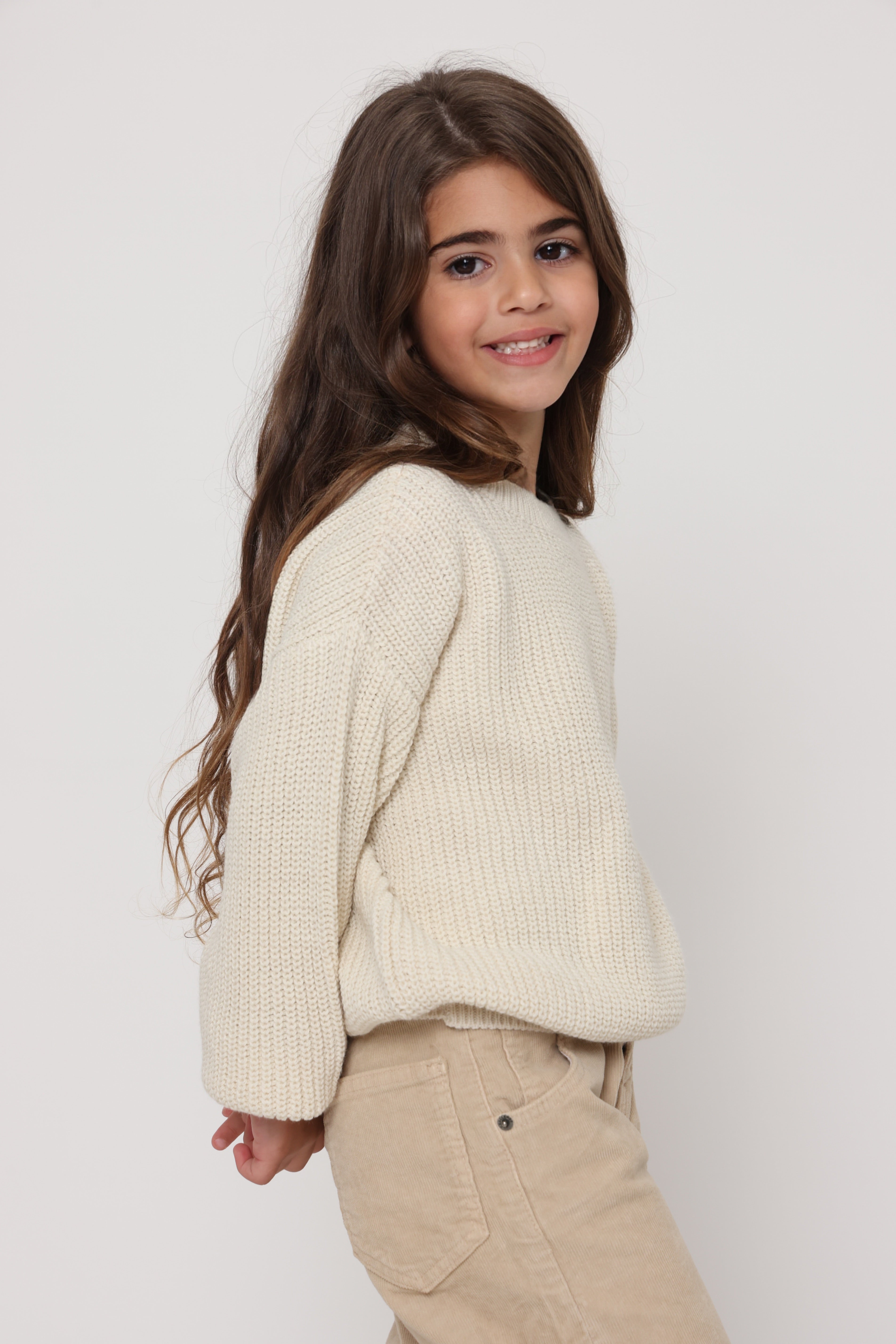 סוודר אוברסייז בגוון טבעי