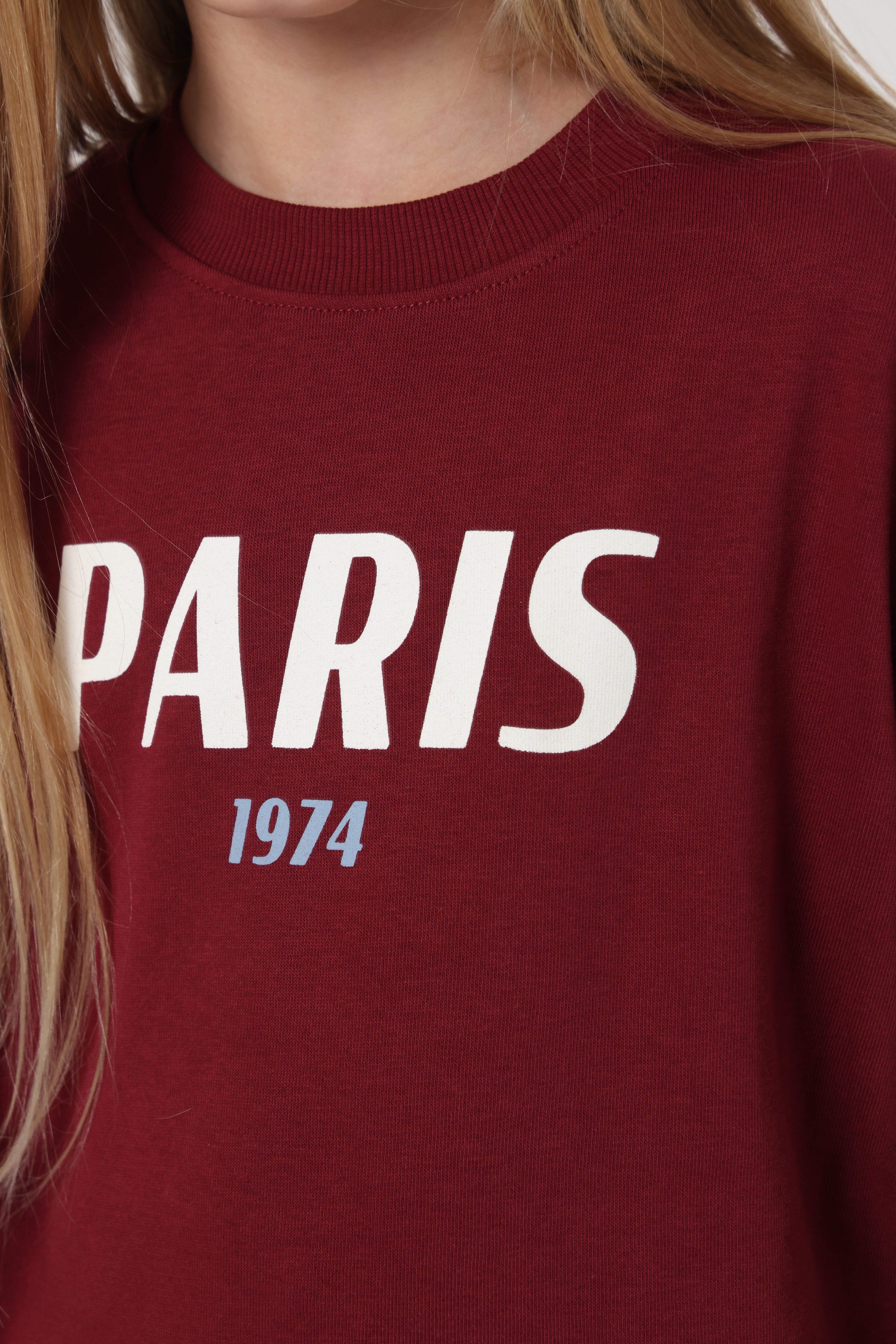 חולצת סווטשירט Paris בצבע בורדו