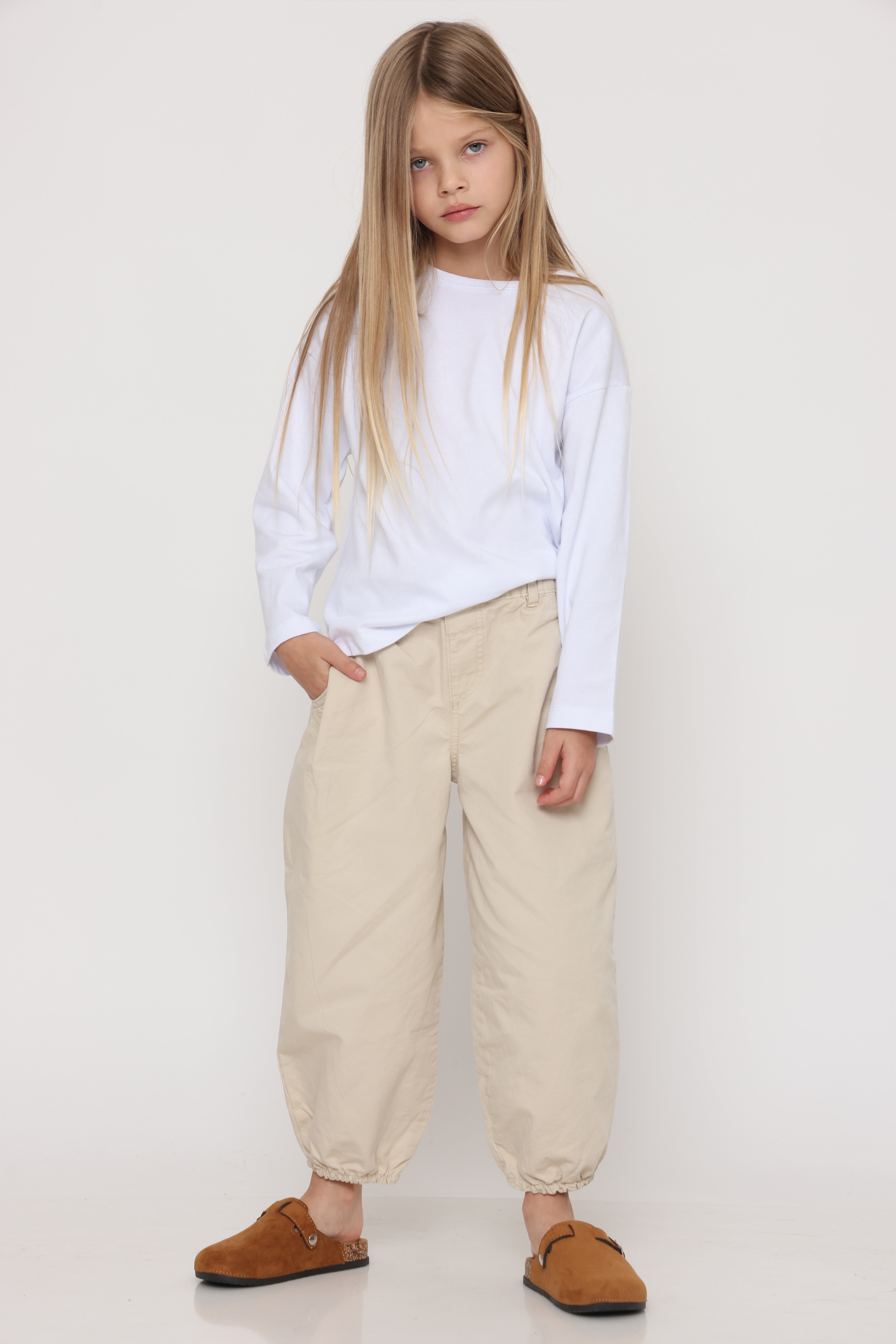 טי שירט קלאסית לבנה שרוול ארוך