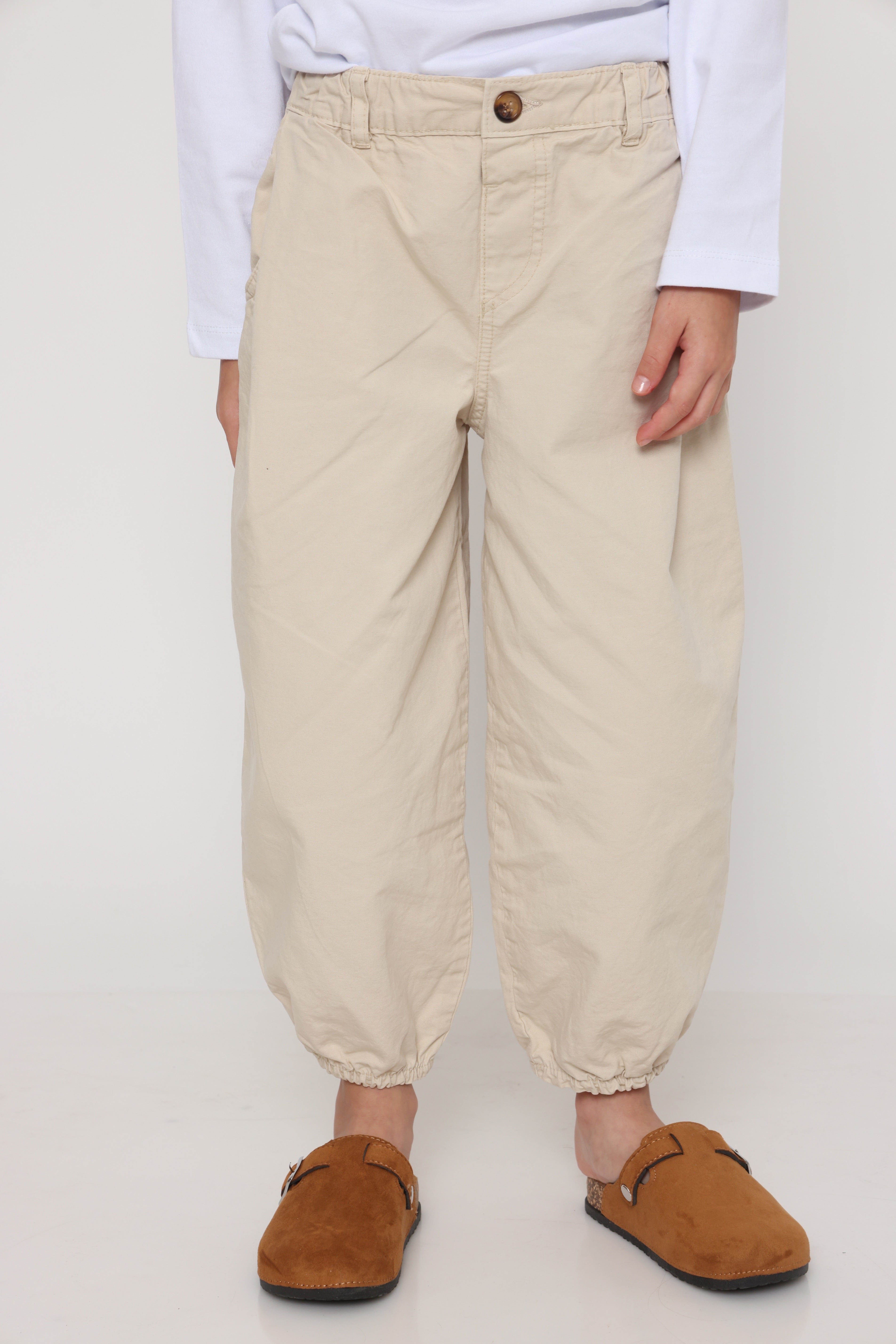 טי שירט קלאסית לבנה שרוול ארוך