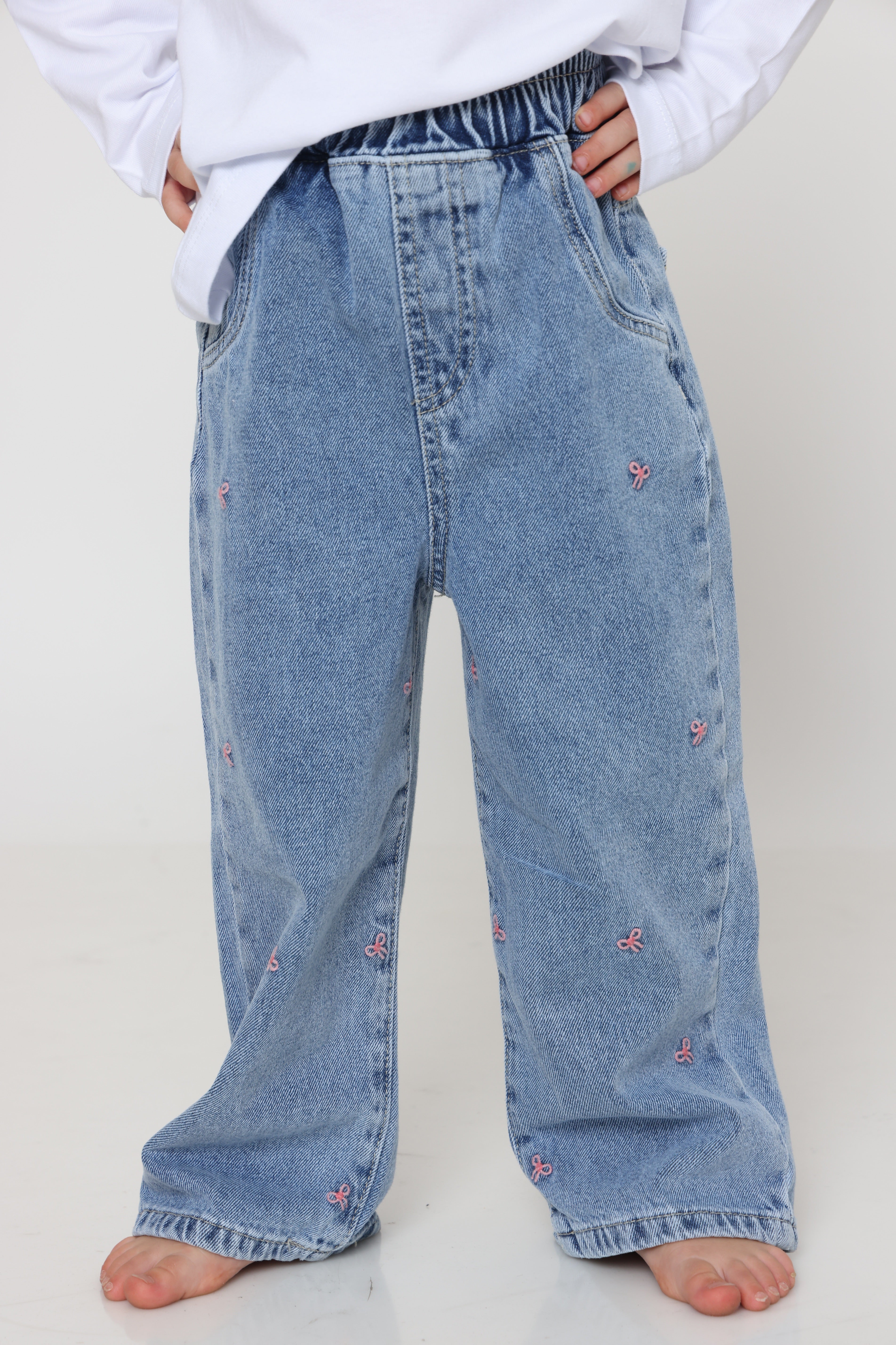 ג׳ינס פפיונים רקומים לילדה