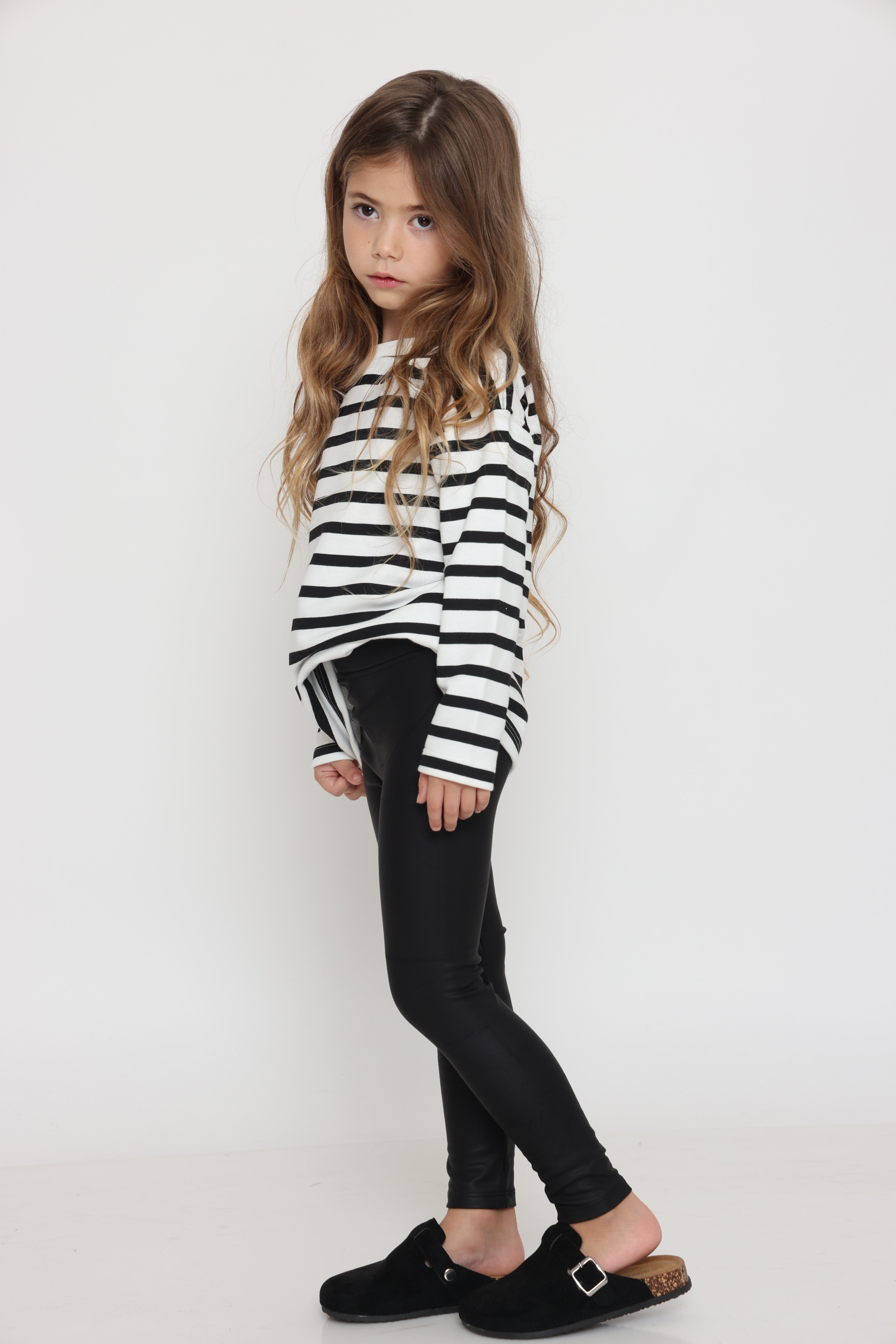 טייץ עור מט עם בטנה פליז