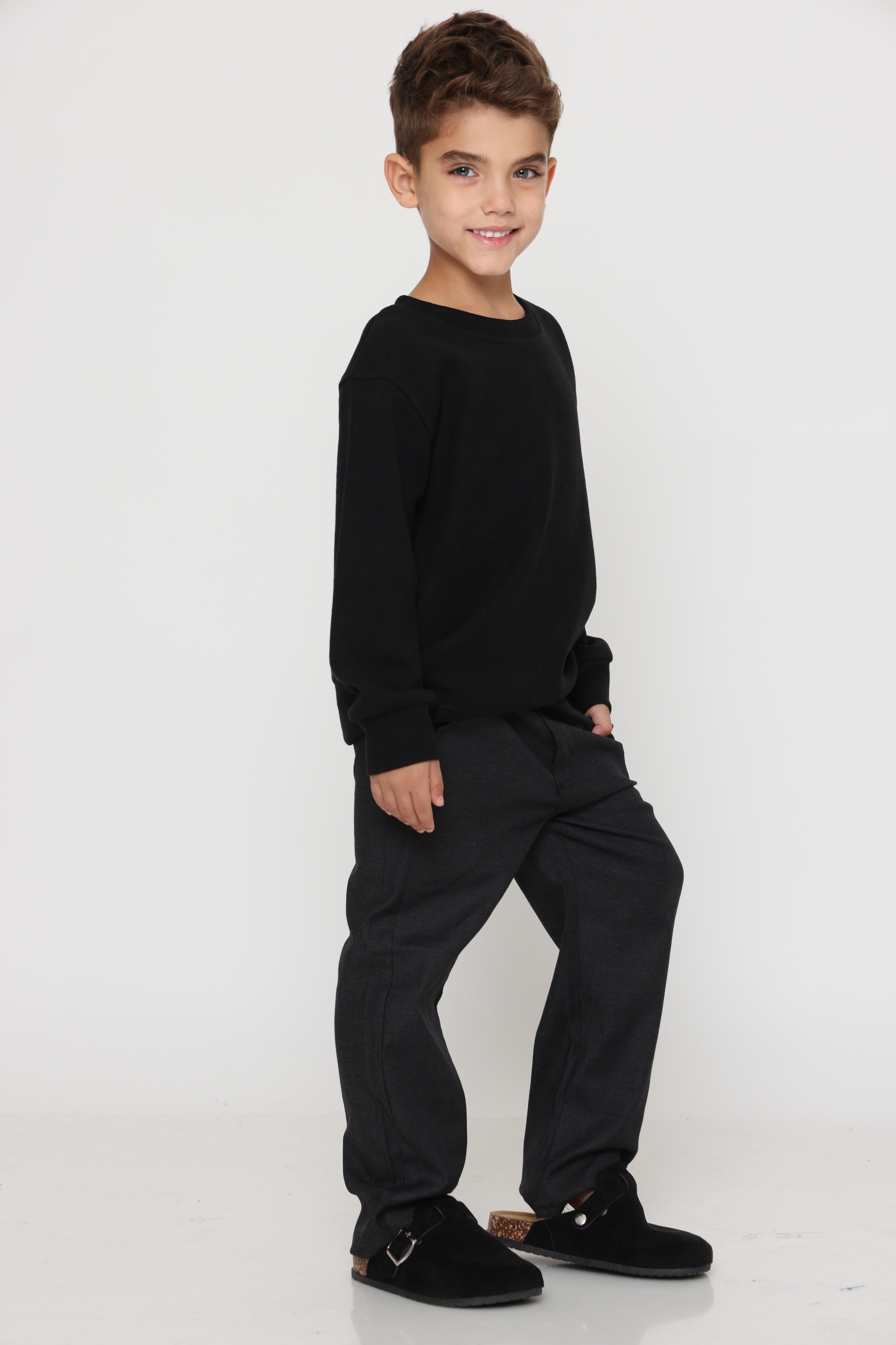 סווטשירט קלאסי צווארון עגול - שחור