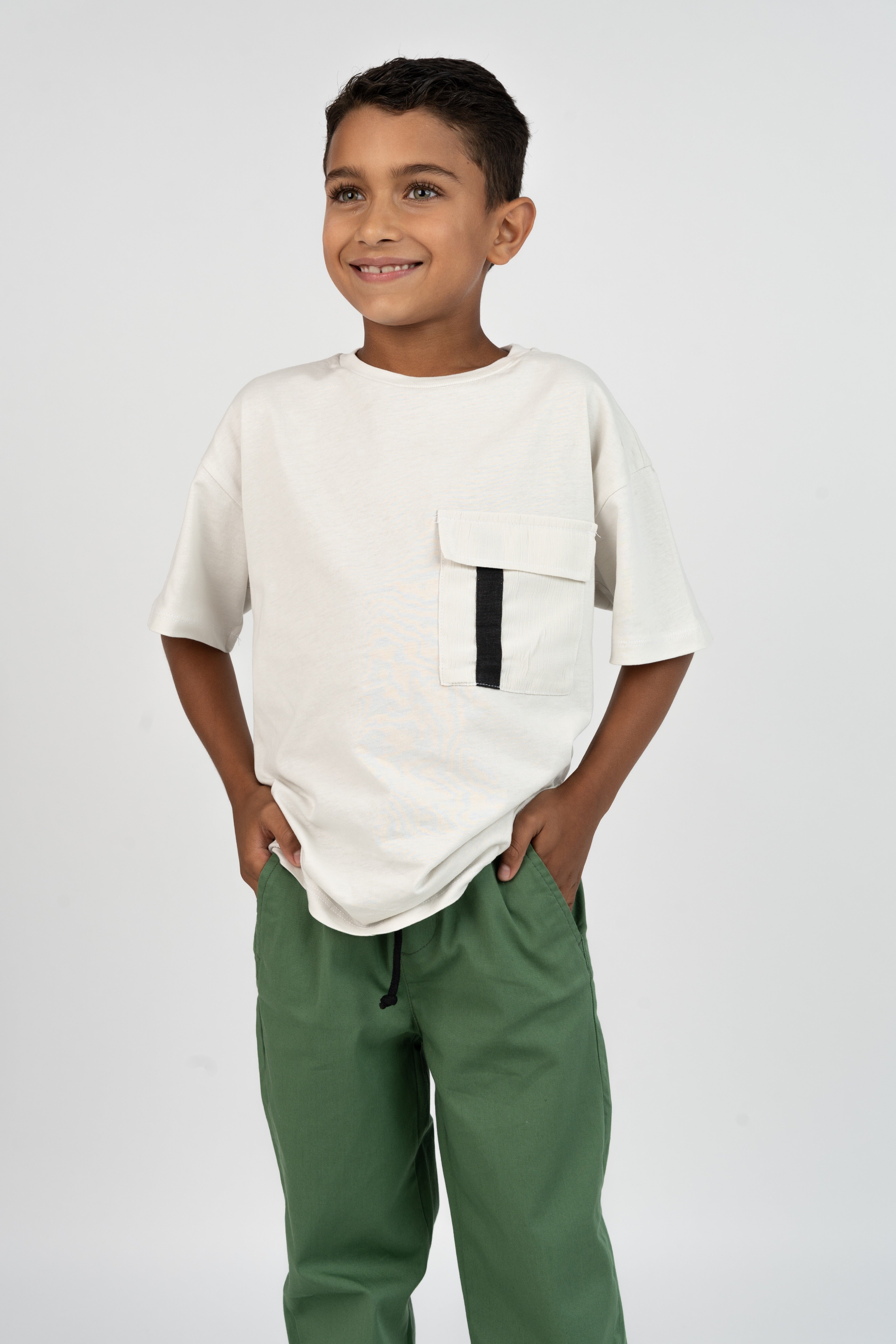 טי-שרט בייסיק עם כיס