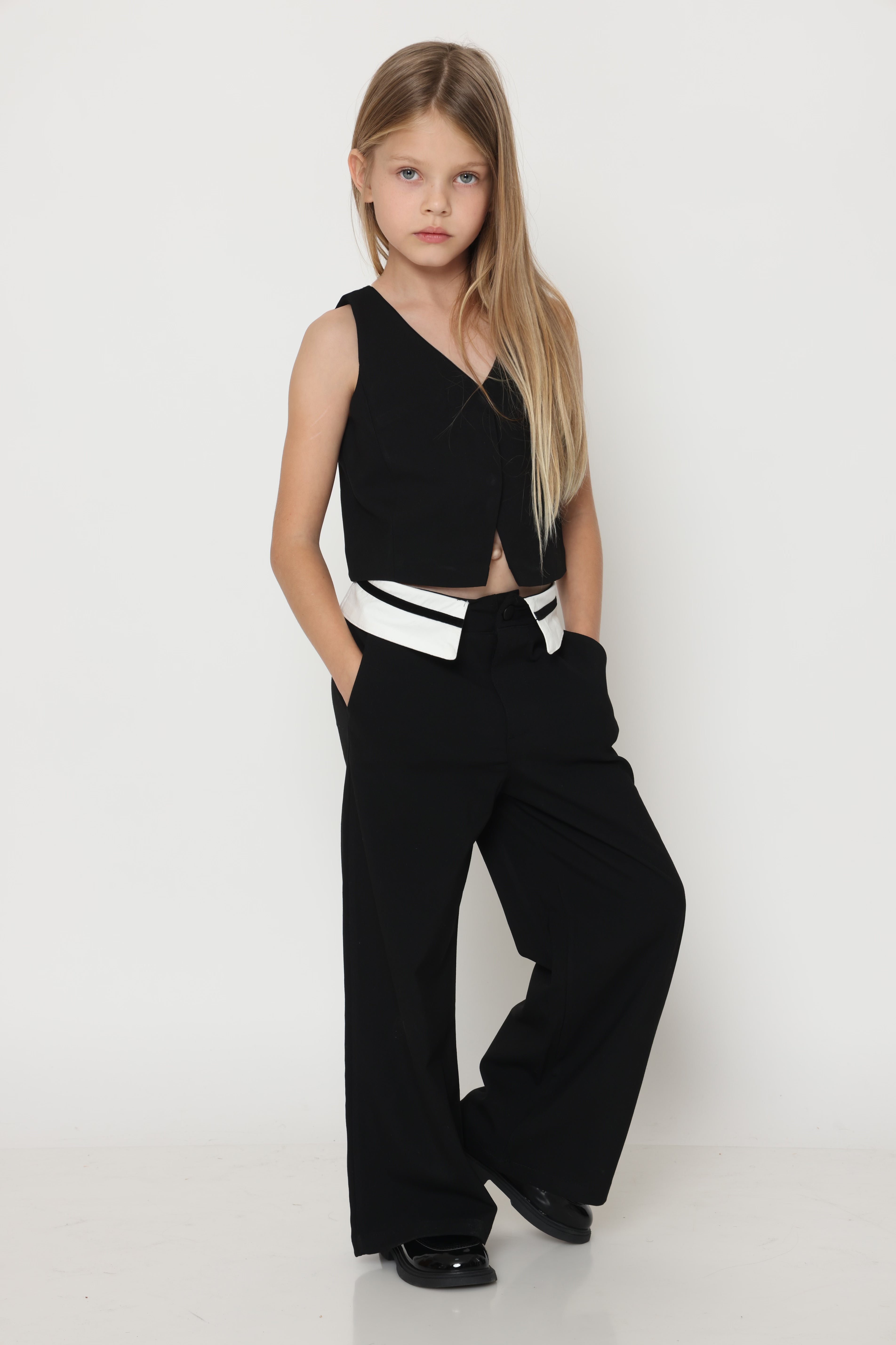 מכנס אלגנט שחור עם קיפול בחגורה