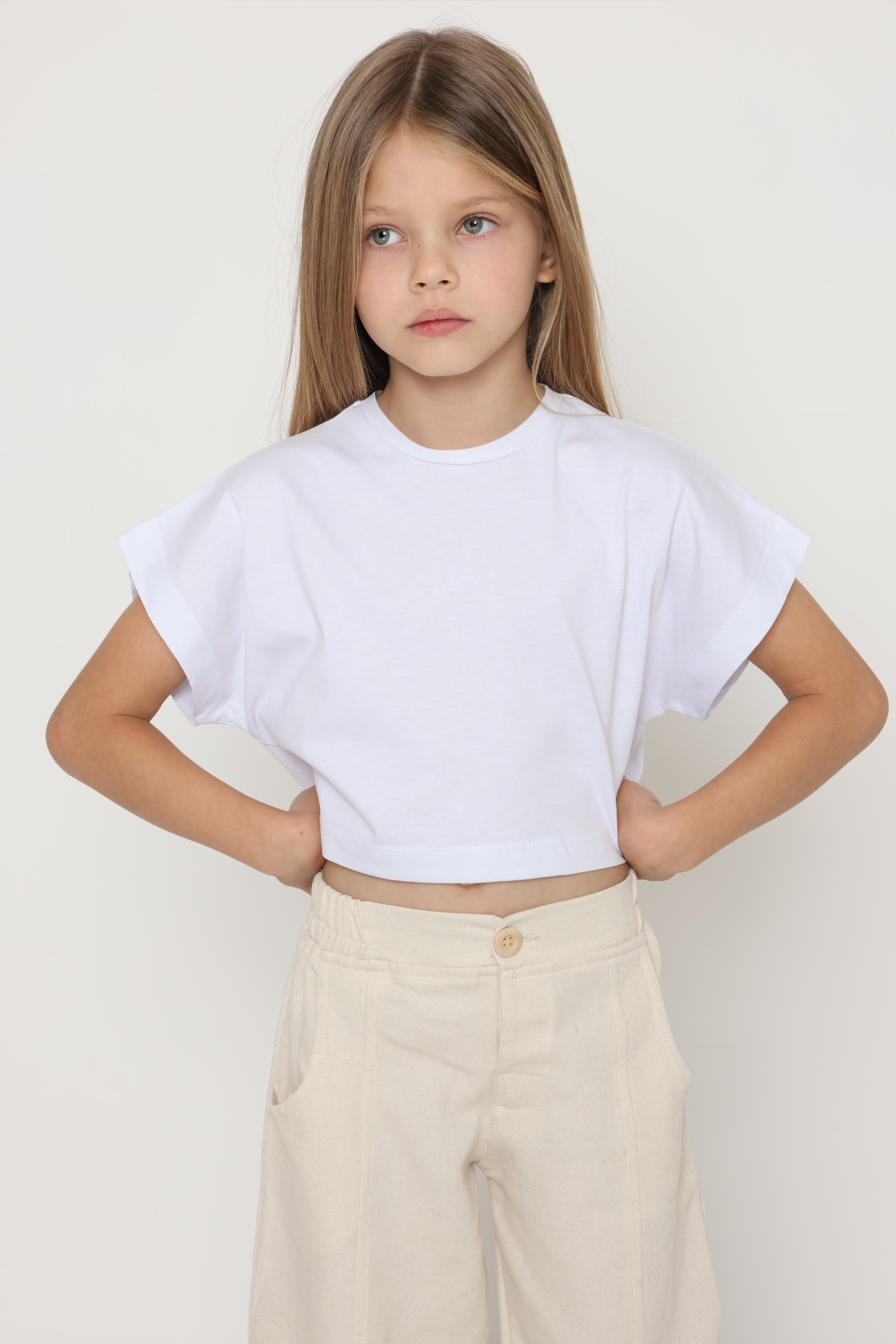 חולצת קרופ טופ - לבנה