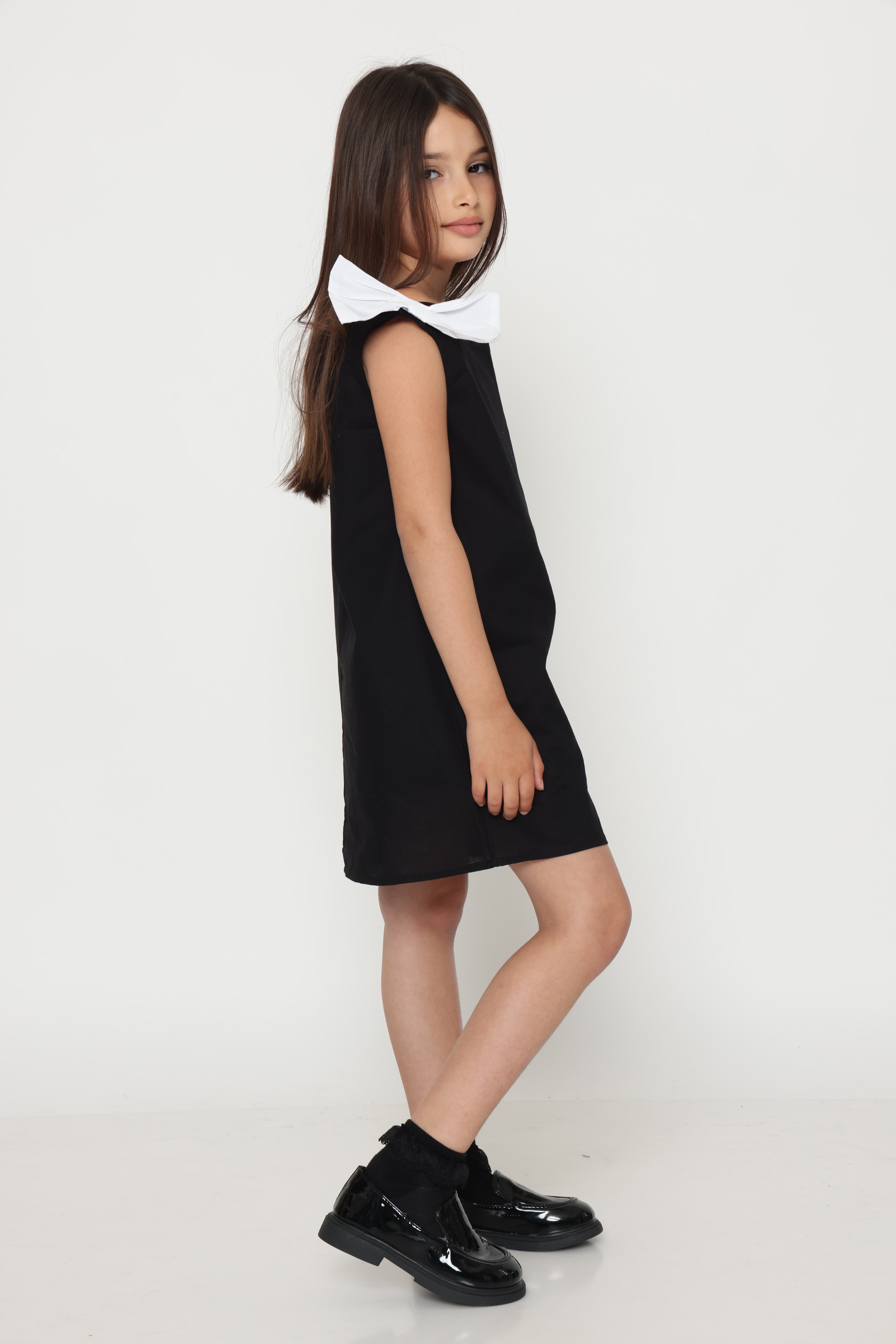 שמלה שחורה פפיונים