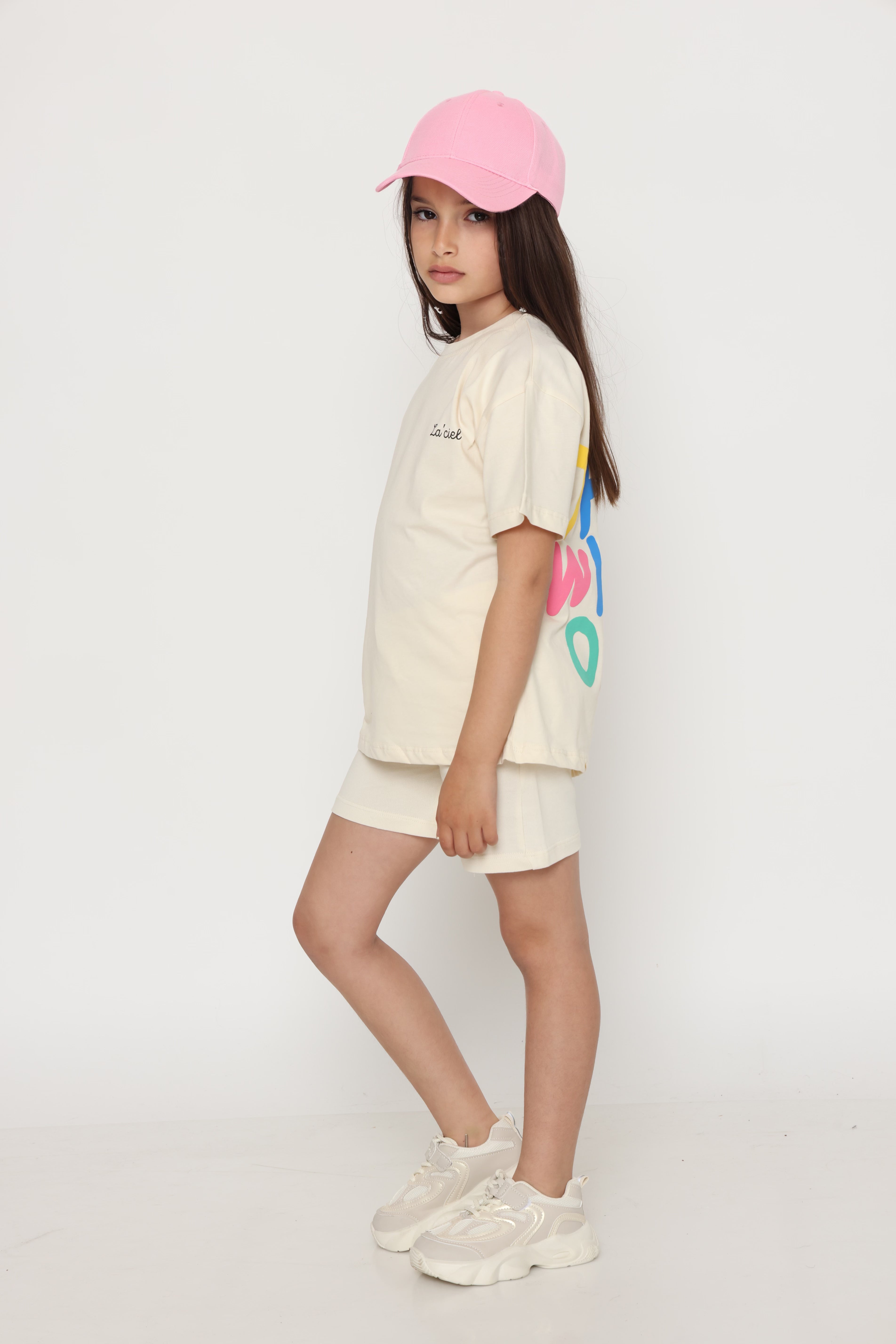 חליפת כיתוב צבעוני