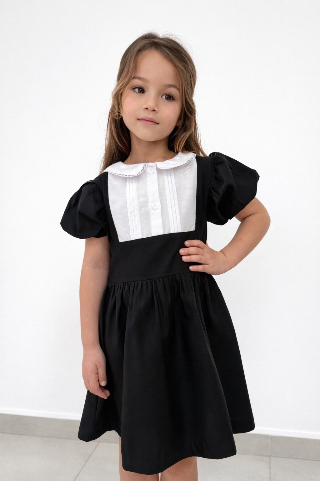 שמלת צווארון שחור - לבן