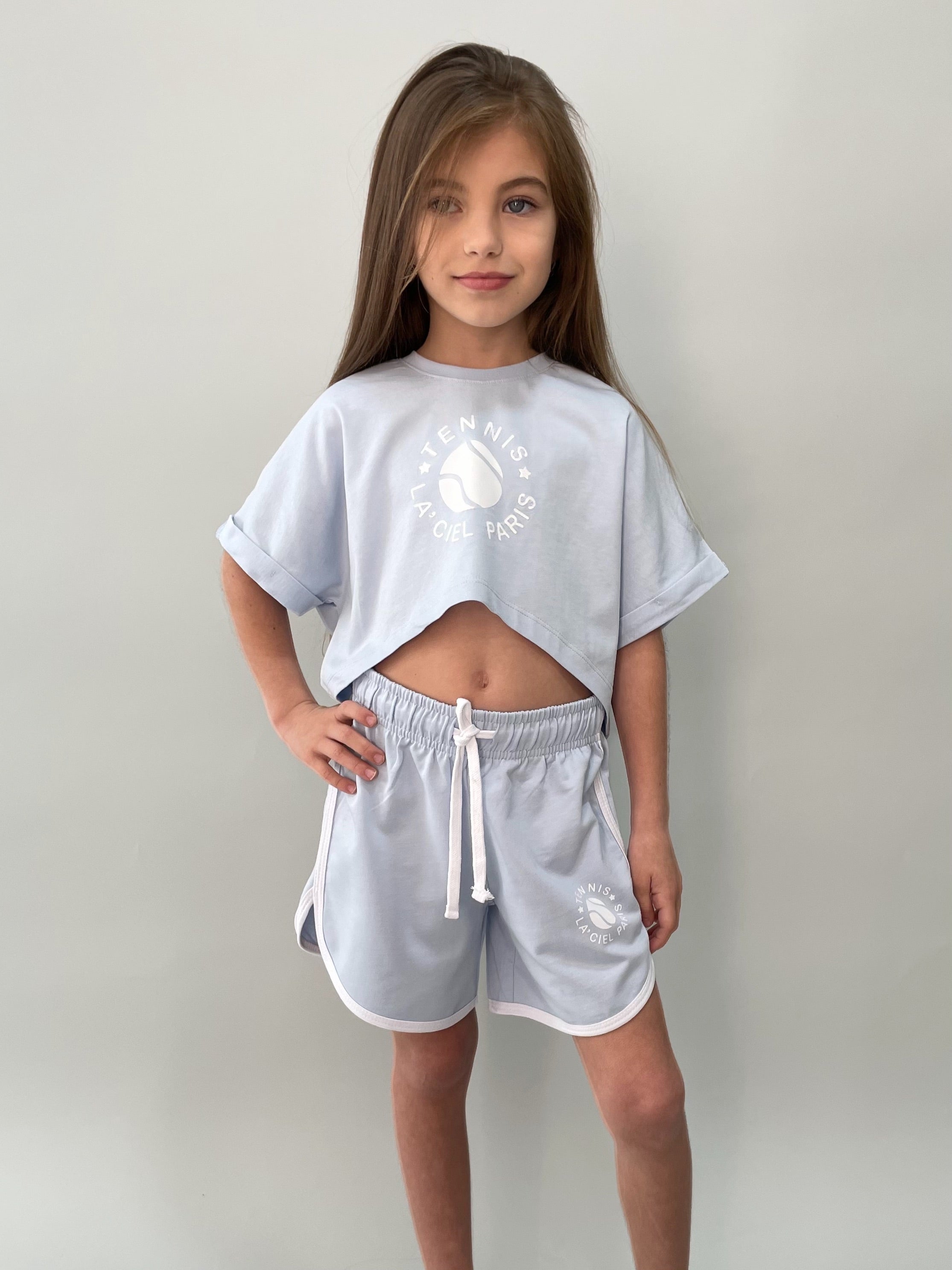 חליפה טניס בצבע - תכלת