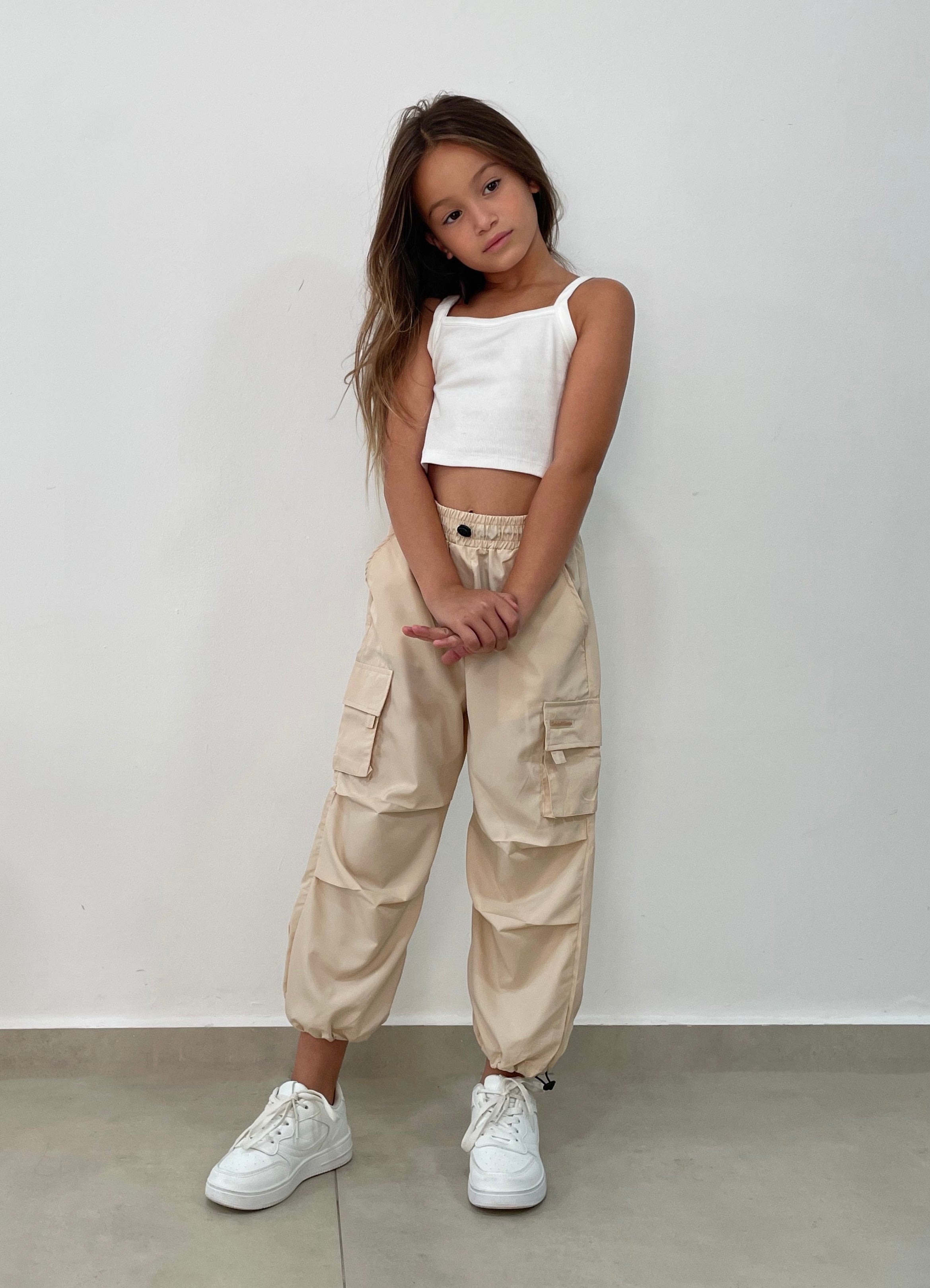 חליפת גופייה ומכנס דגמ״ח לילדות