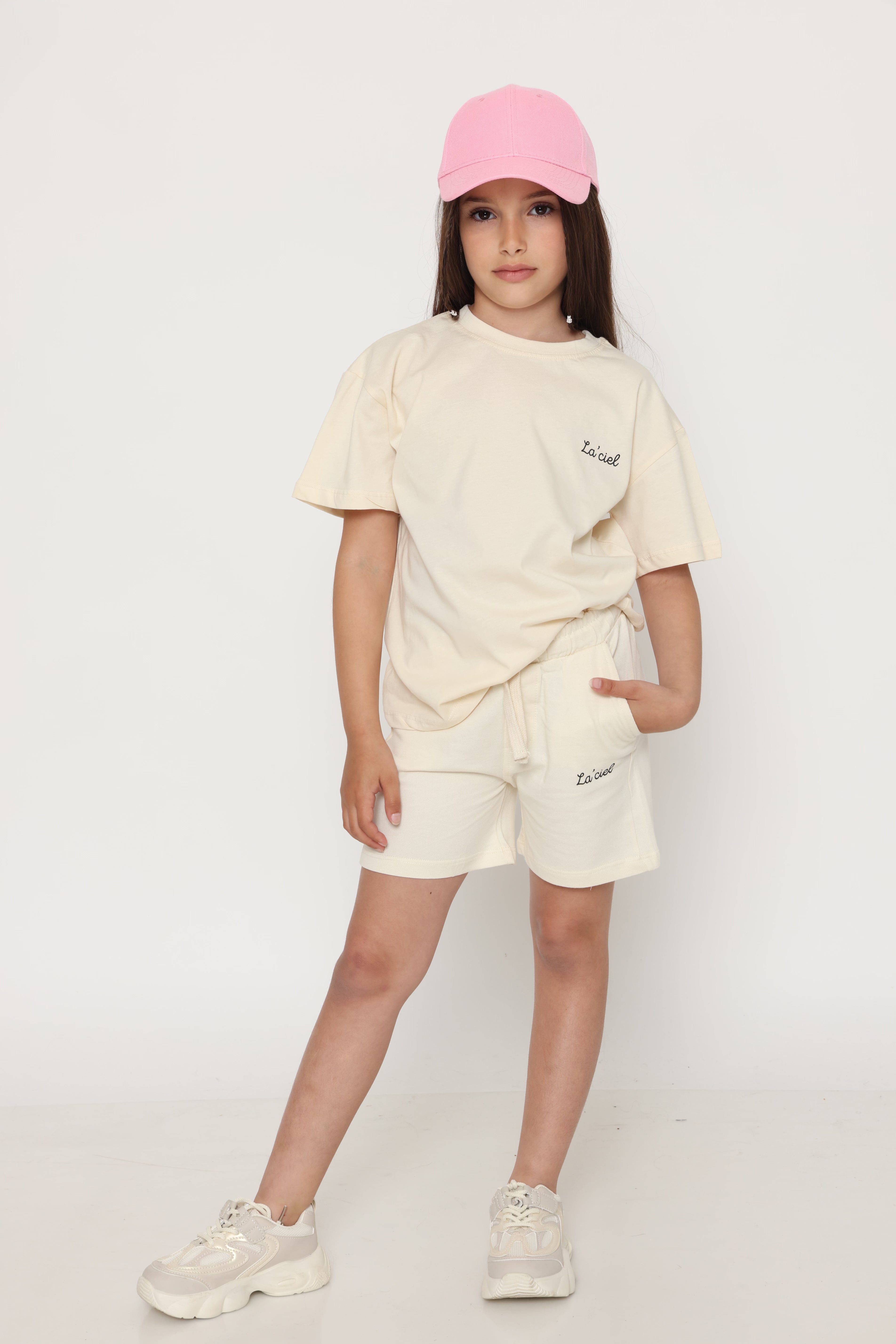 חליפת כיתוב צבעוני