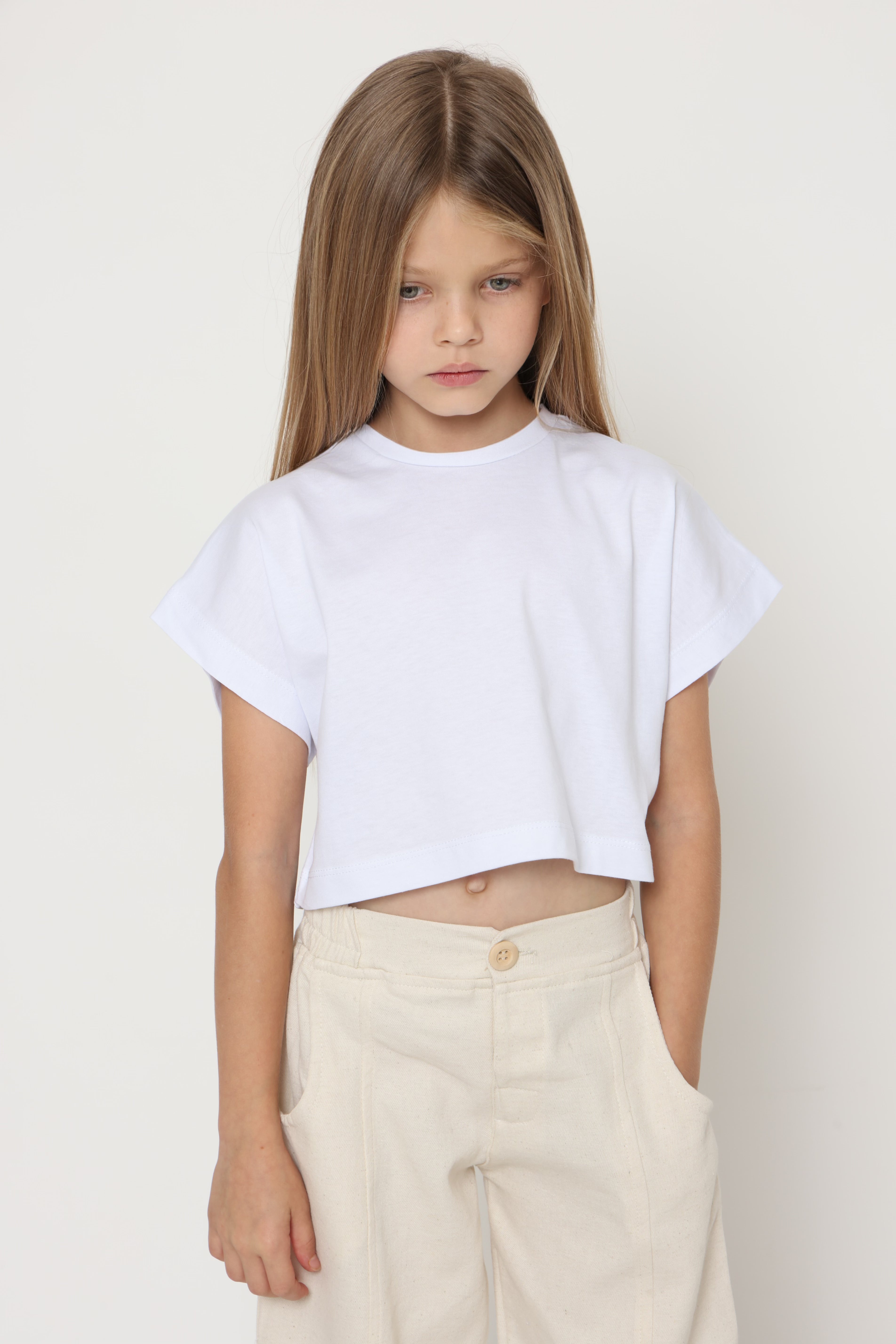 חולצת קרופ טופ - לבנה