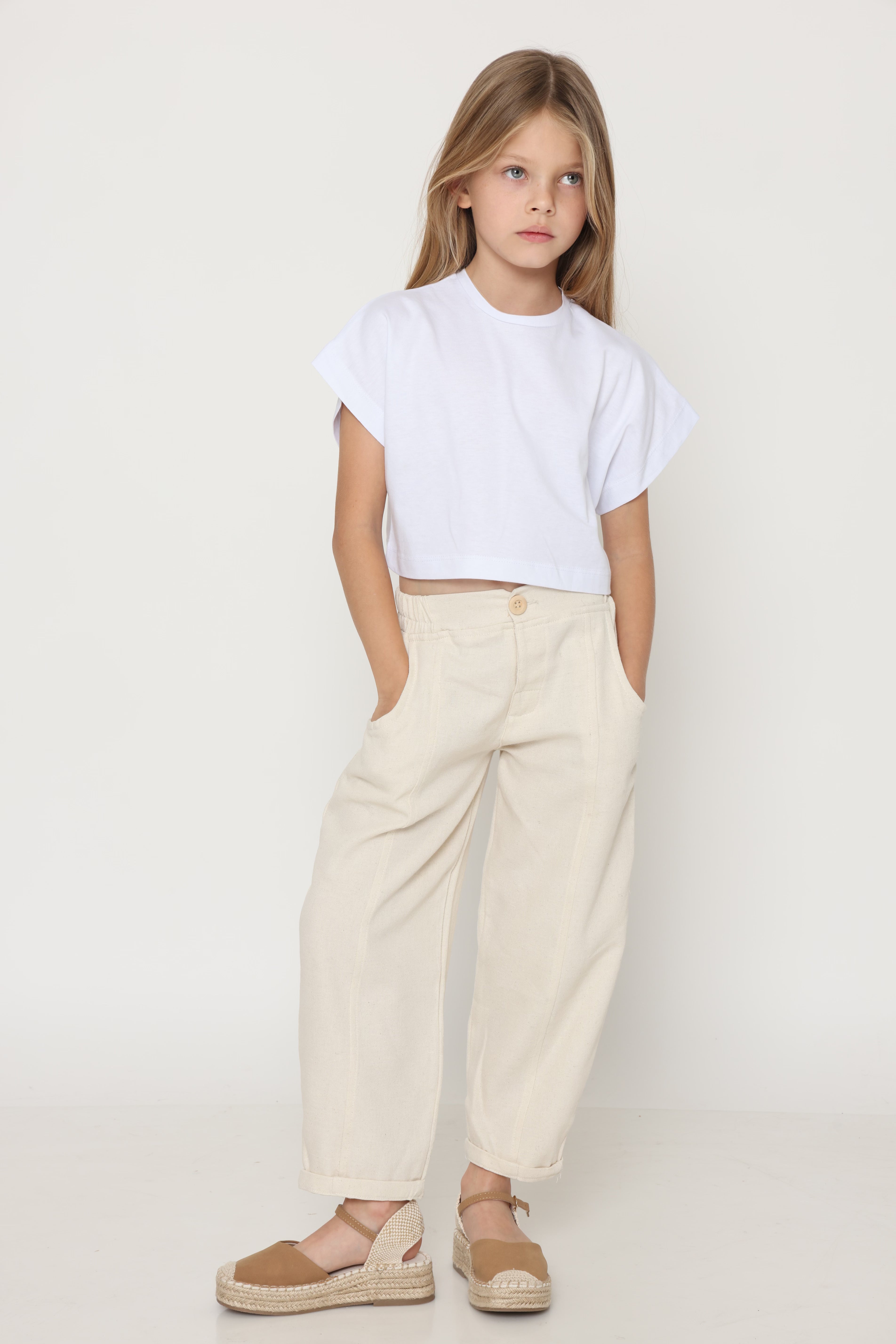 חולצת קרופ טופ - לבנה