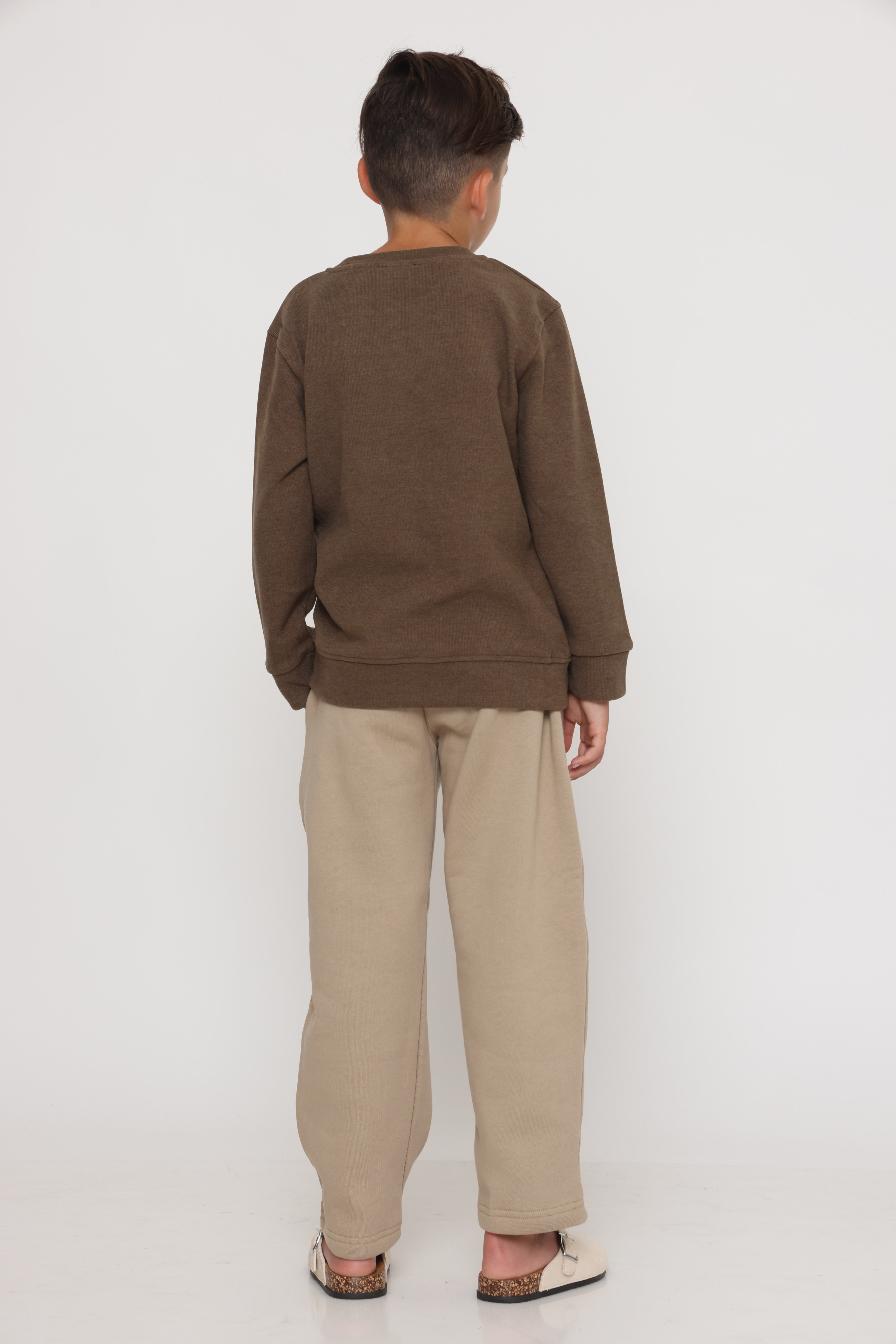 סווטשירט v קלאסי - חום