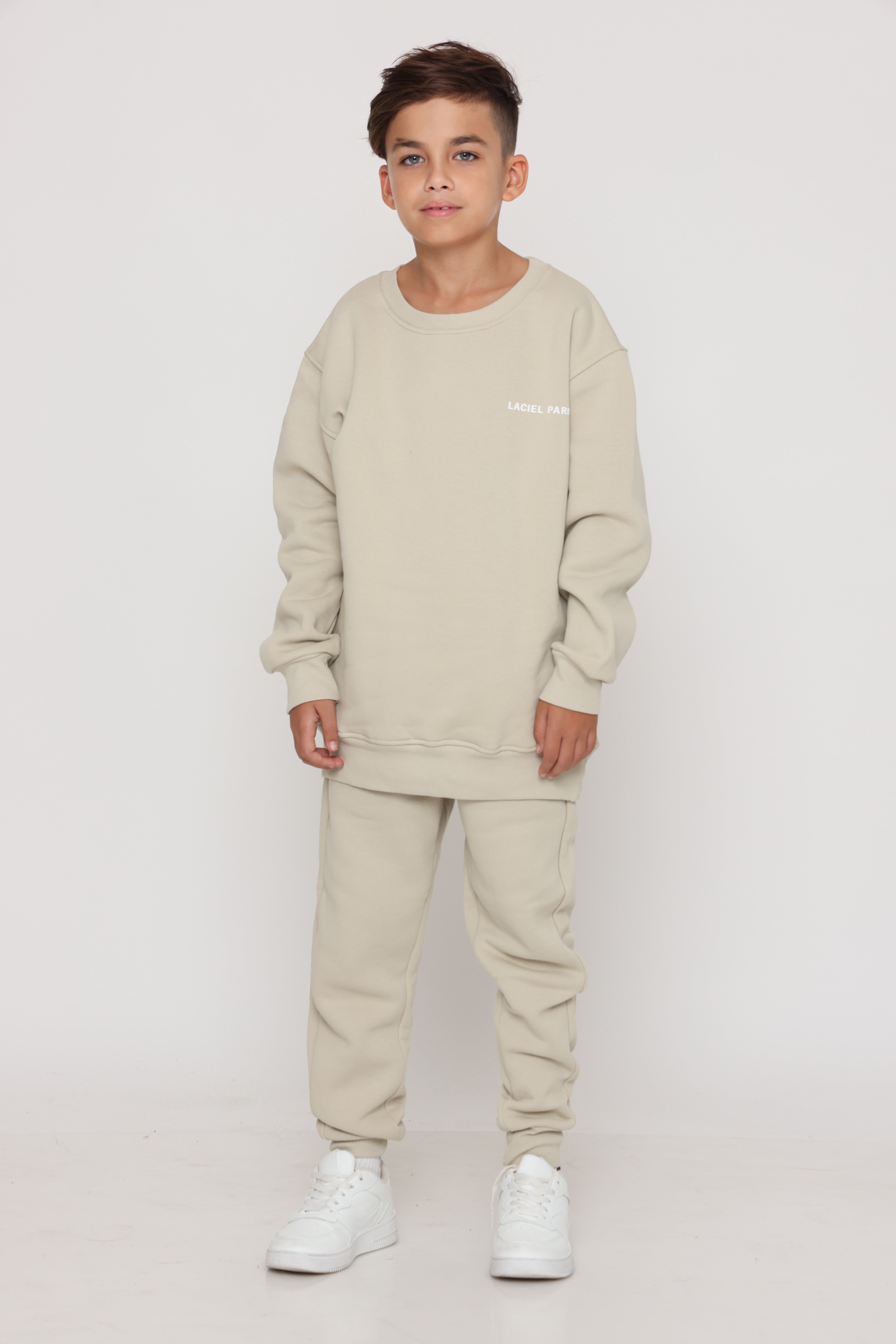 חליפת פוטר Laciel קלאסית בצבע שמנת לילד