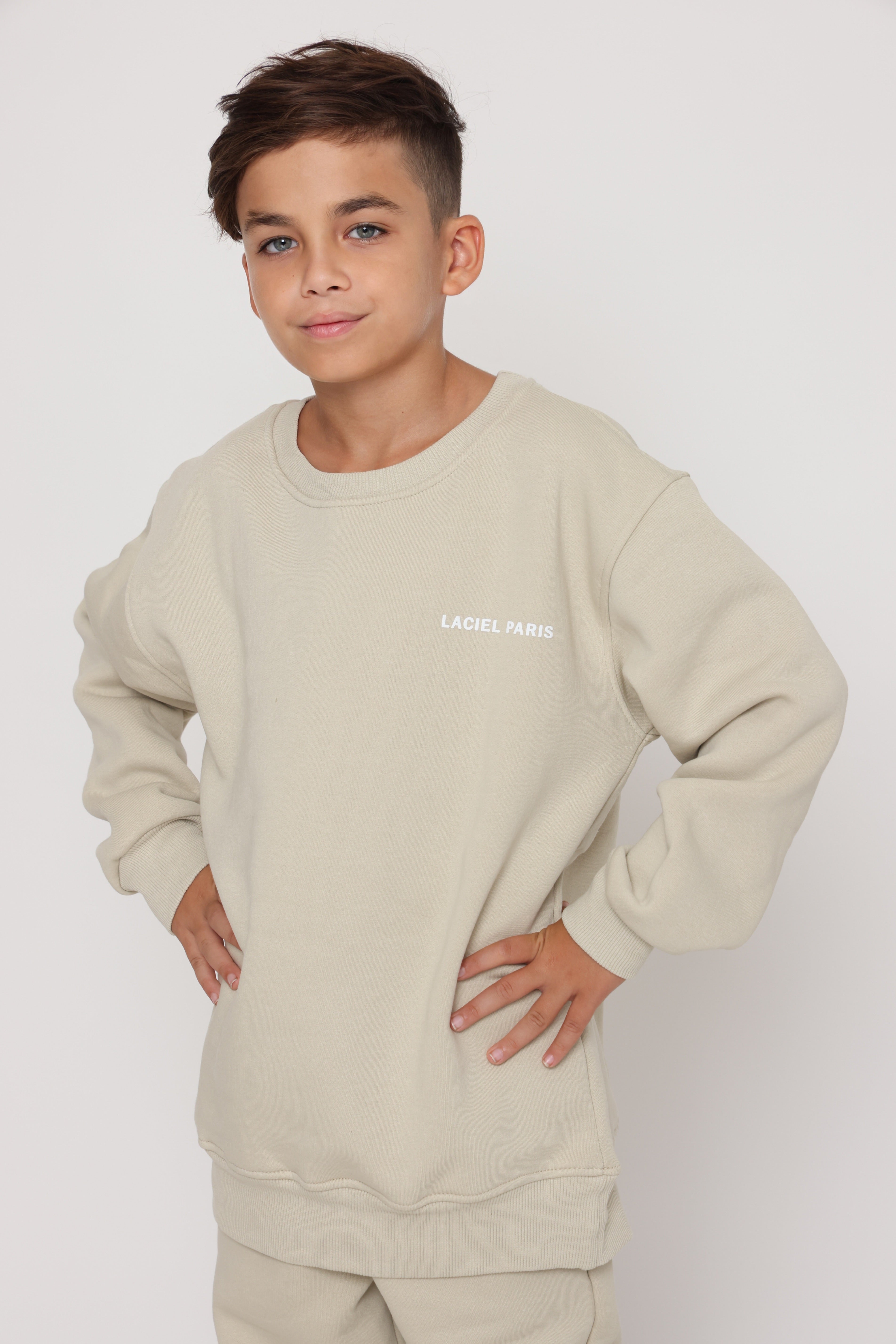 חליפת פוטר Laciel קלאסית בצבע שמנת לילד