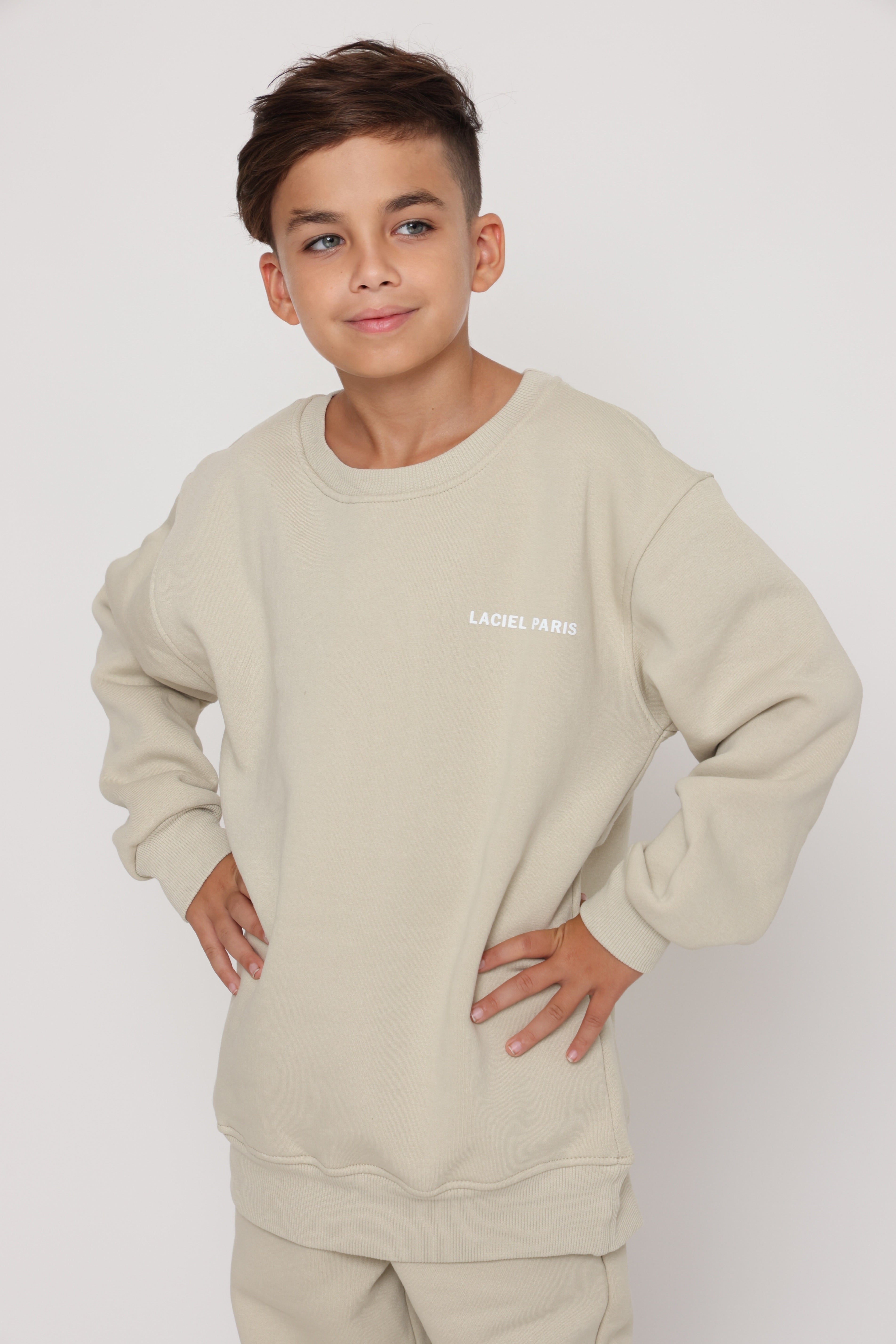 חליפת פוטר Laciel קלאסית בצבע שמנת לילד