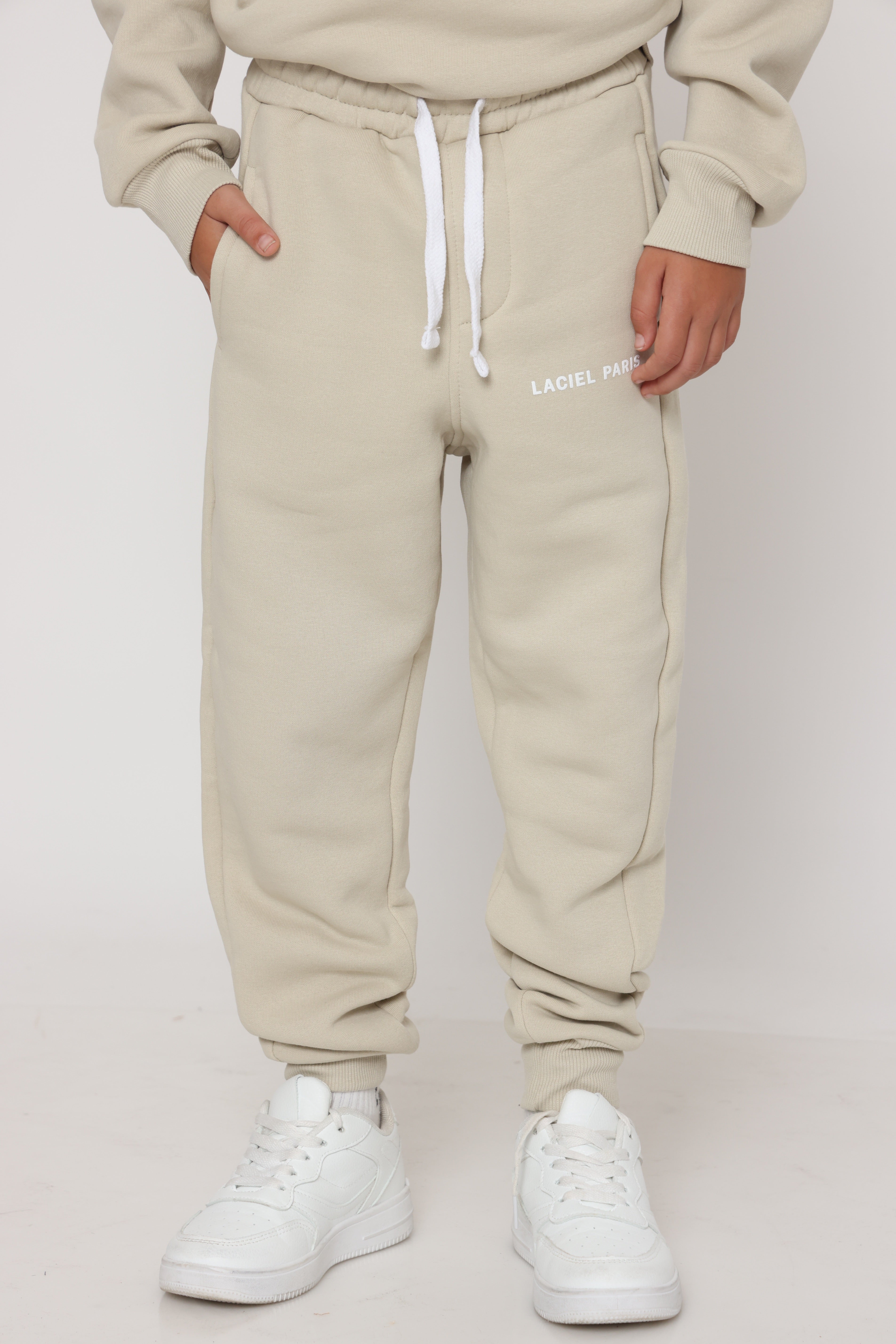 חליפת פוטר Laciel קלאסית בצבע שמנת לילד