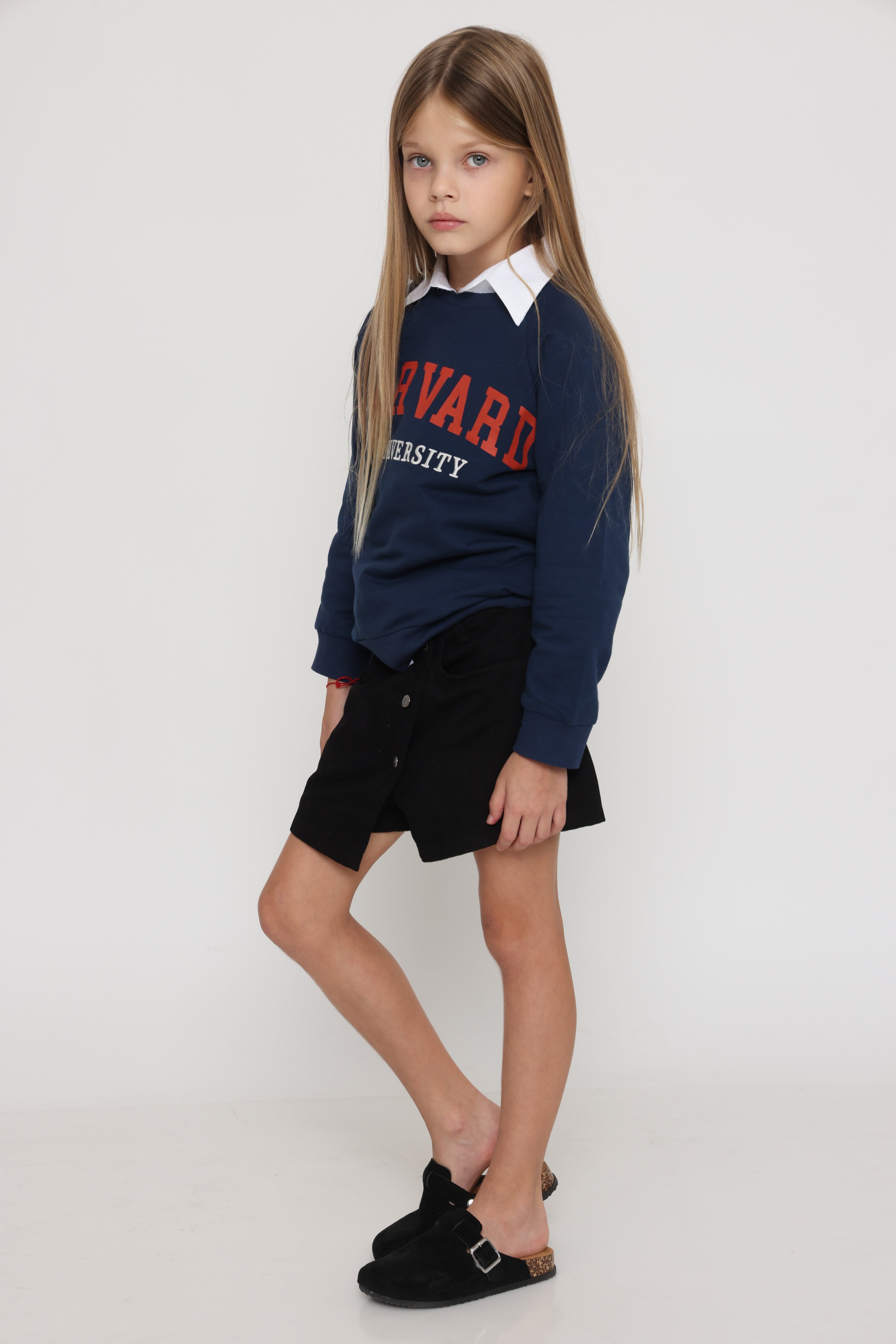 מכנס חצאית בצבע שחור לילדה