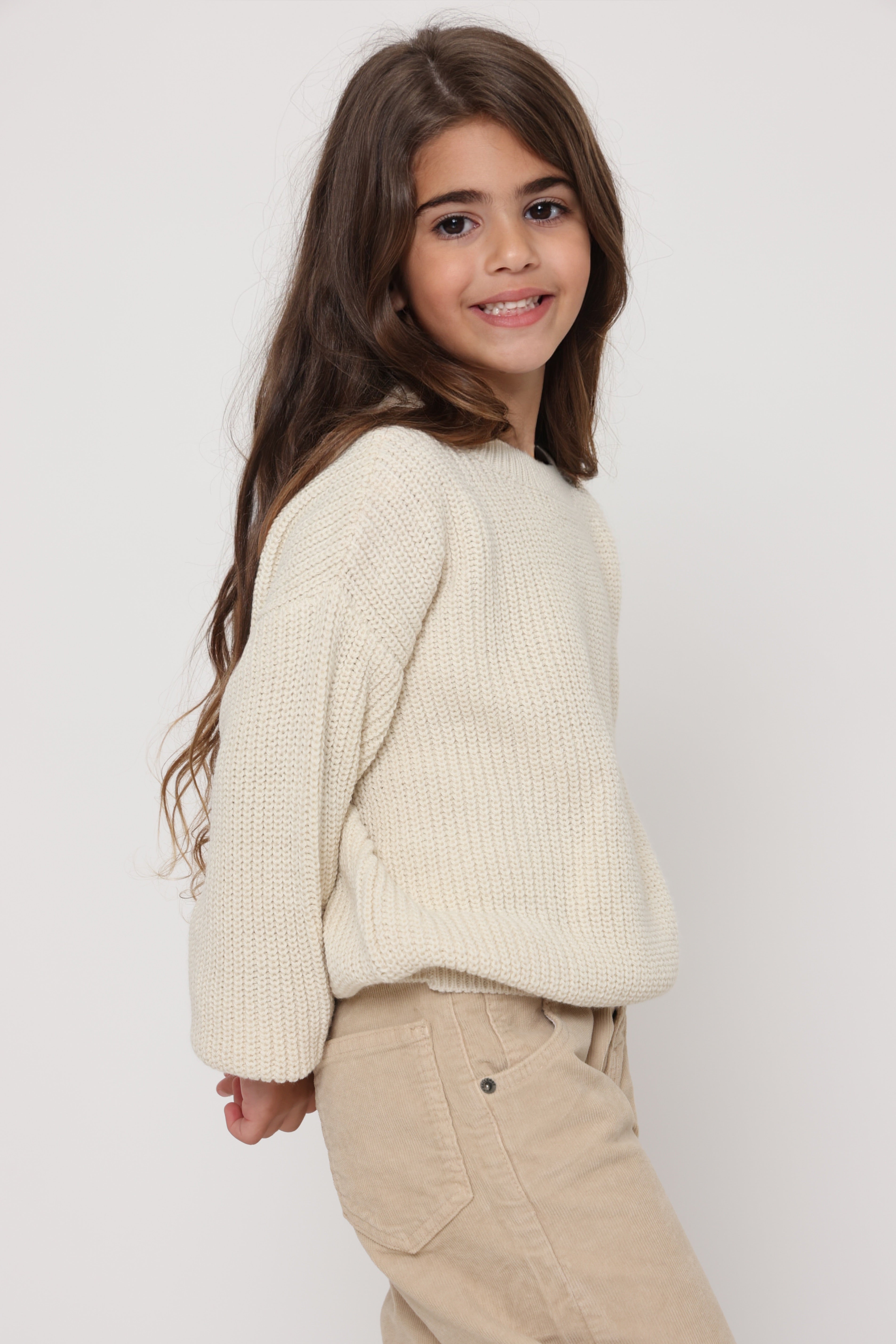 סוודר אוברסייז בגוון טבעי