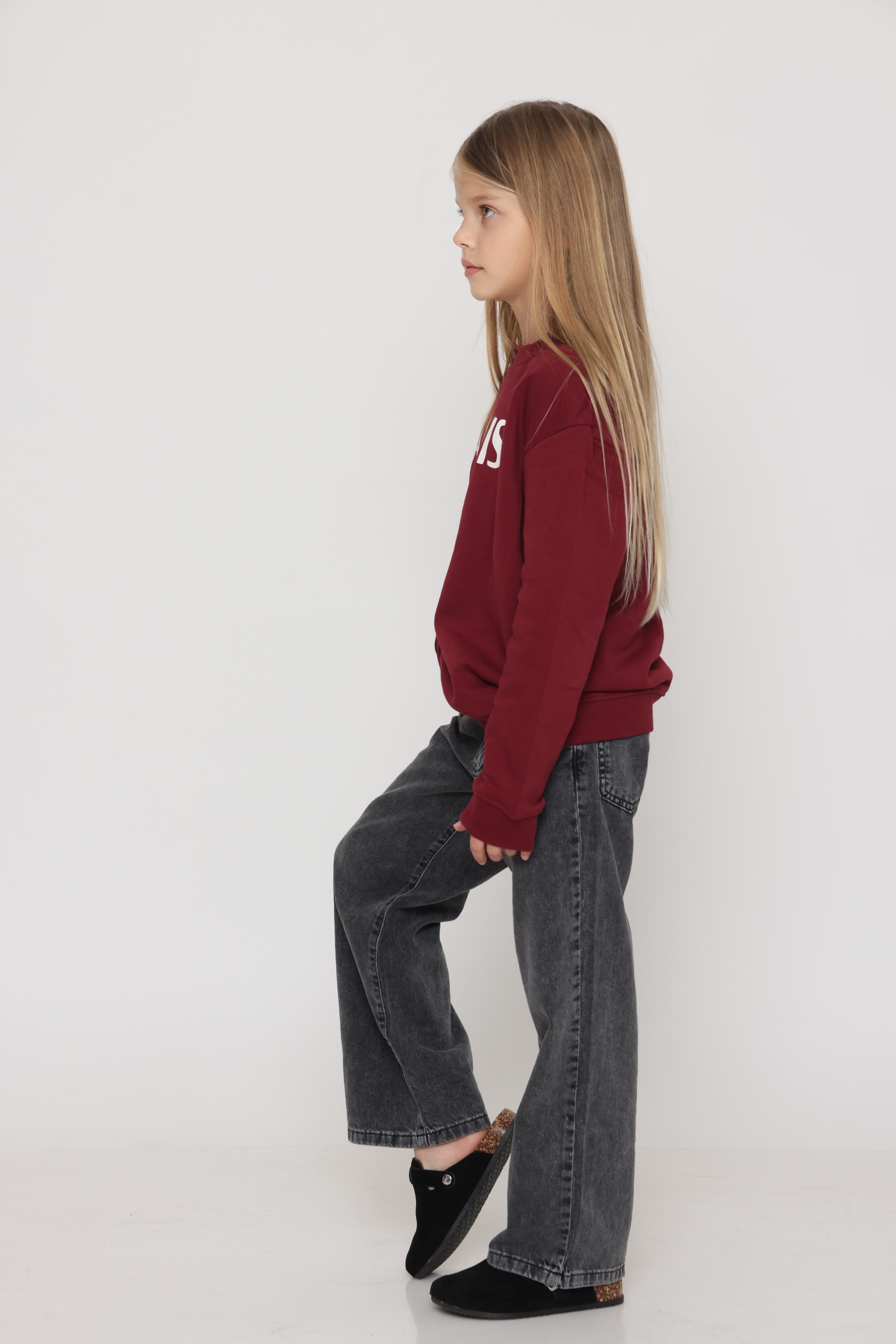 ג׳ינס שחור בגזרת mom