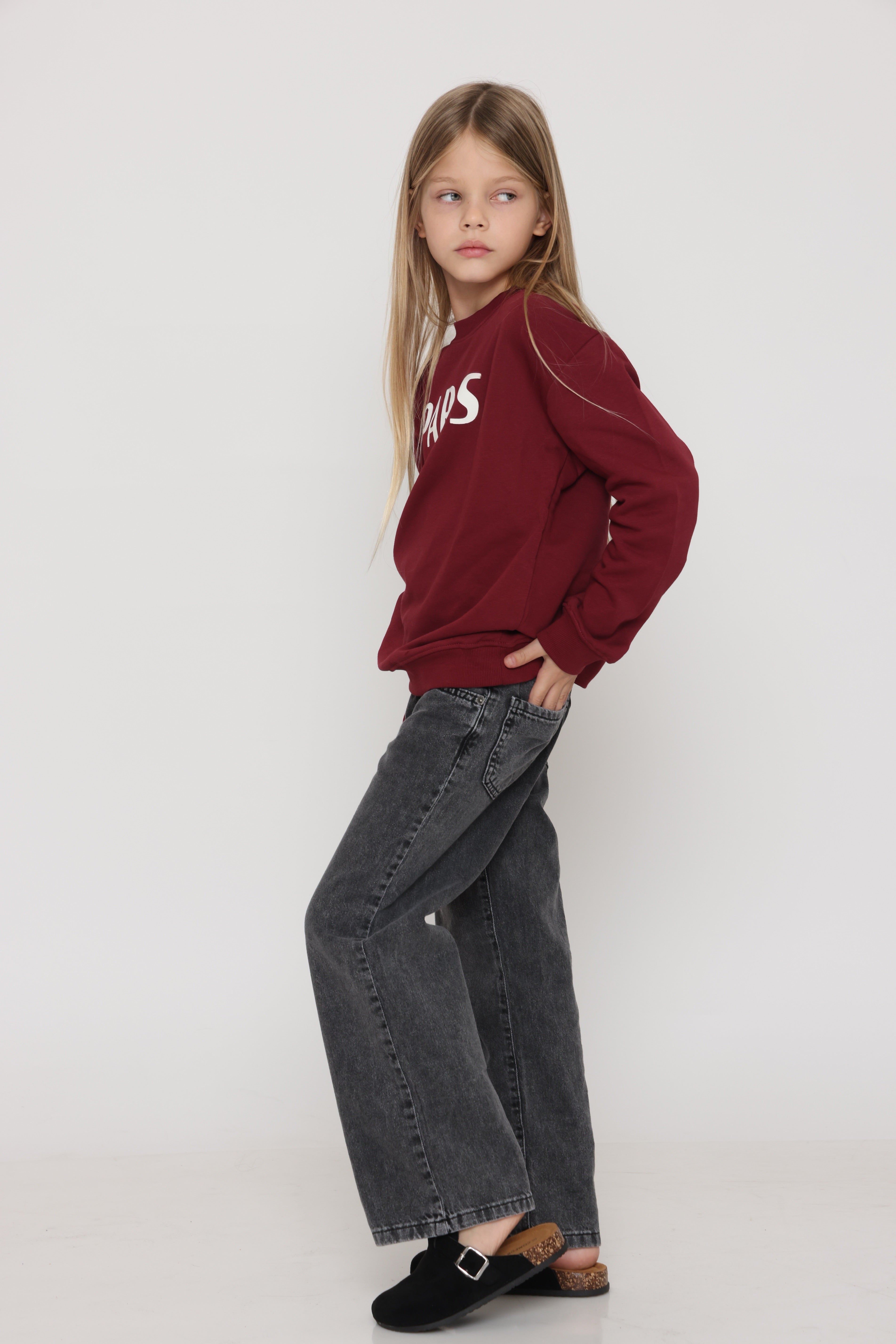 ג׳ינס שחור בגזרת mom