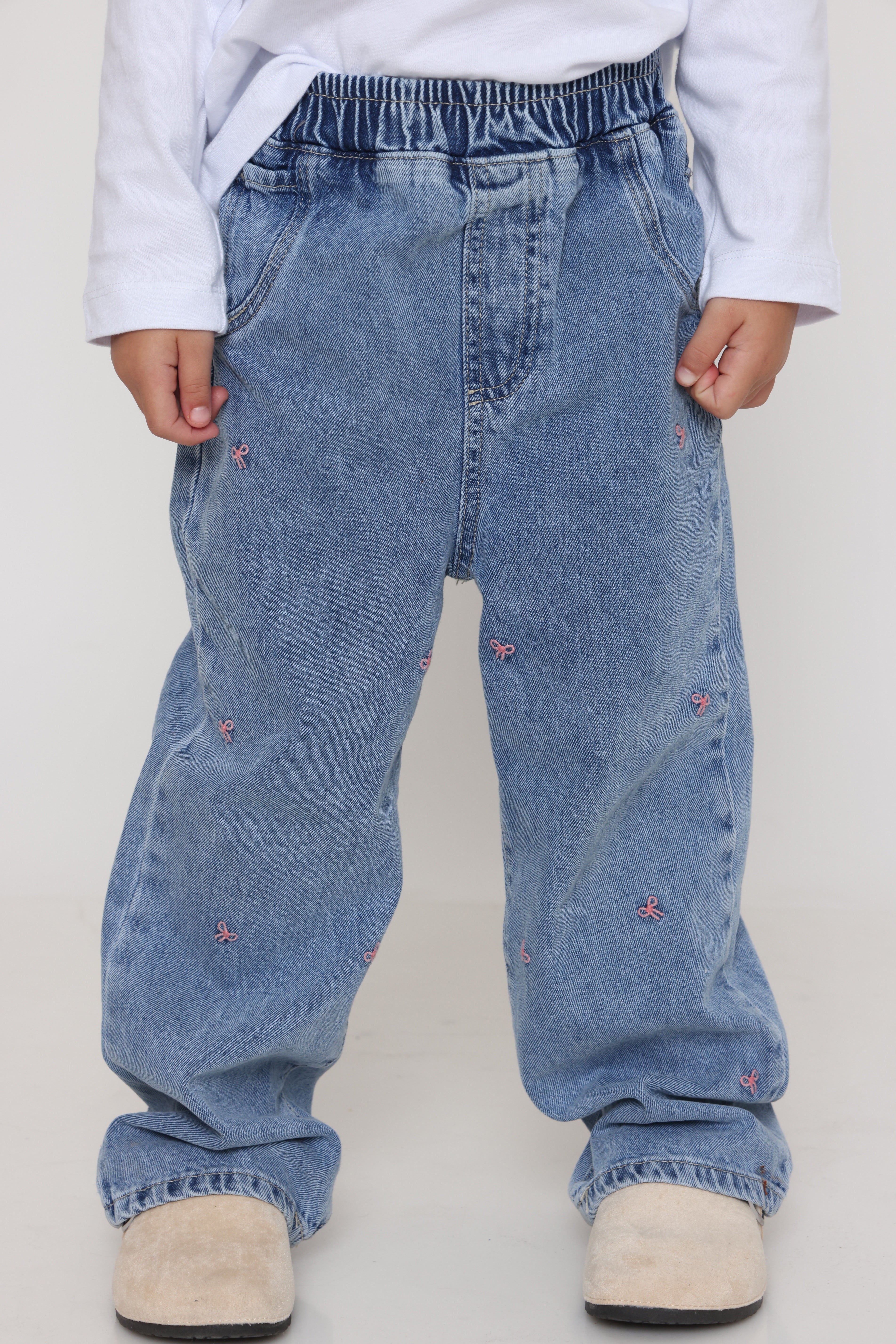 ג׳ינס פפיונים רקומים לילדה