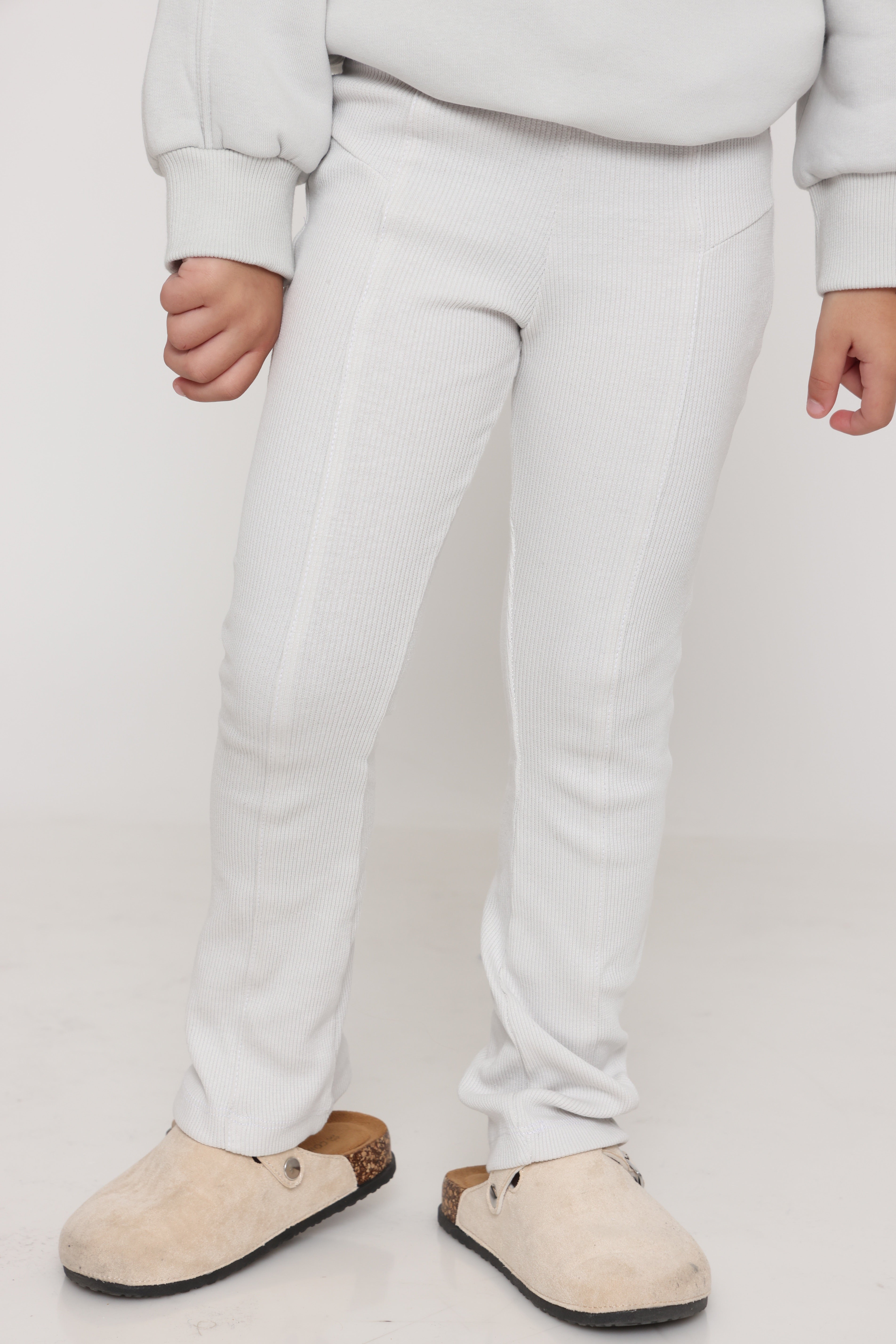 פוטר אוברסייז חלק בגוון לבן אפרפר