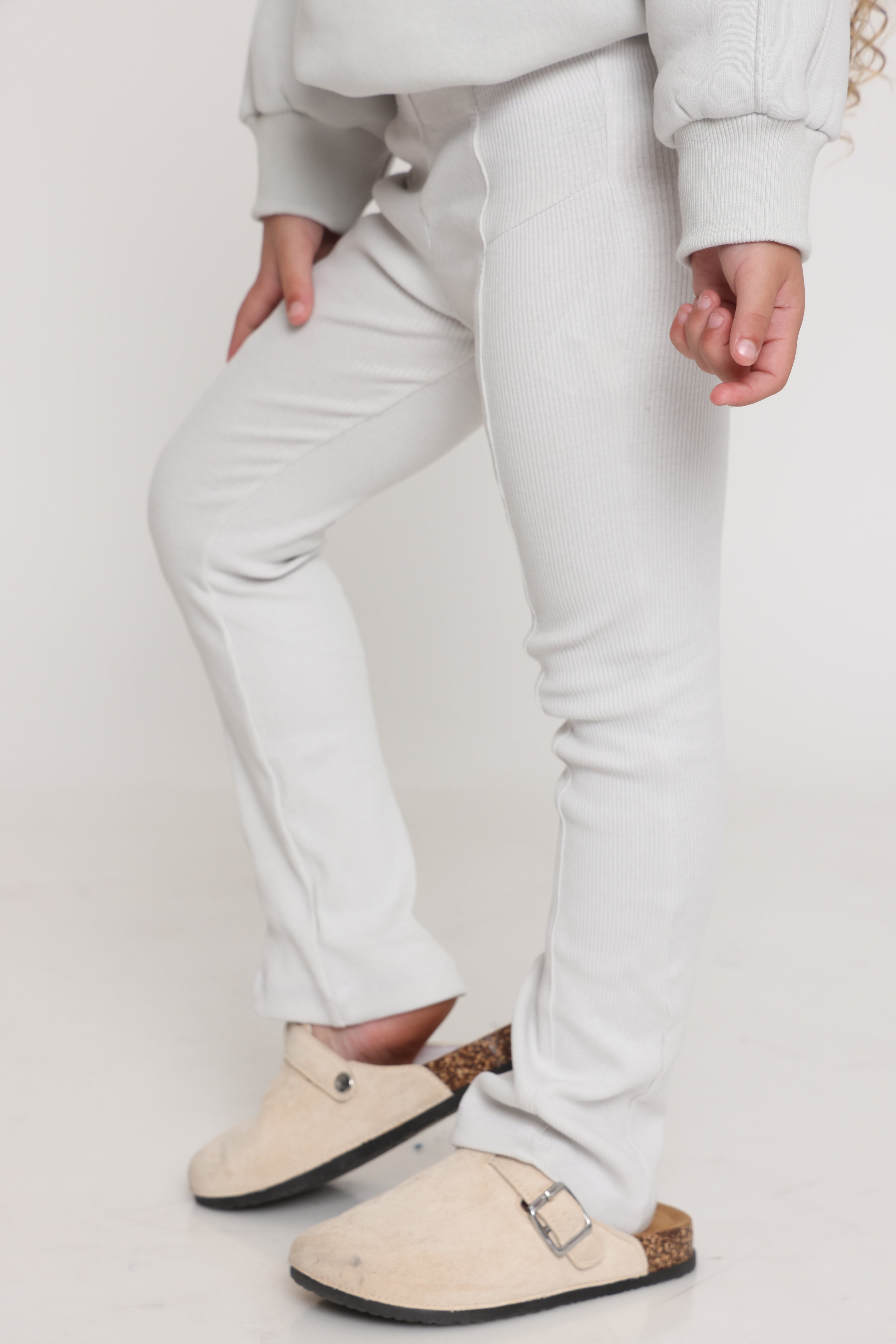 טייץ רייב בגוון לבן אפרפר