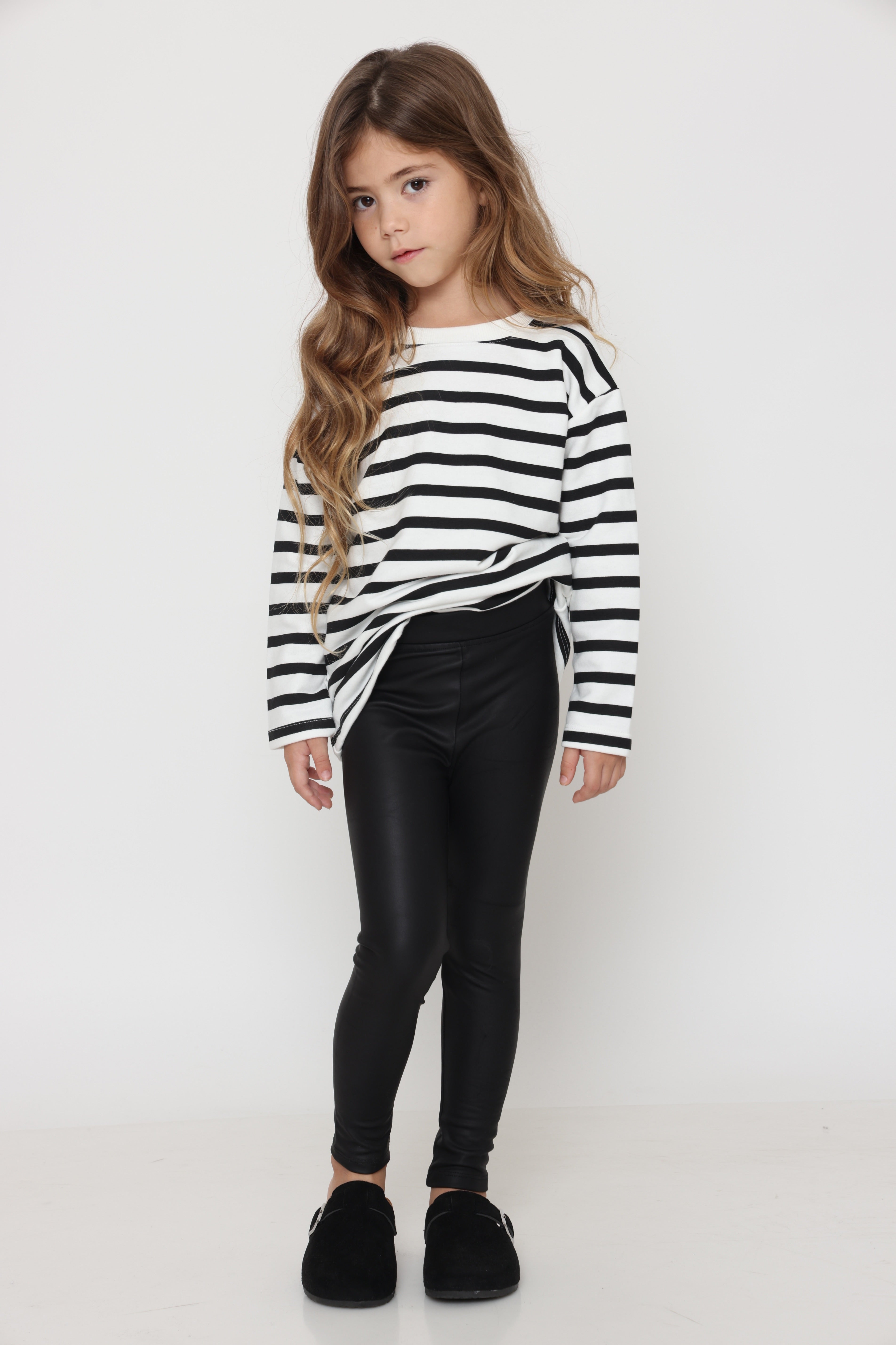 טייץ עור מט עם בטנה פליז