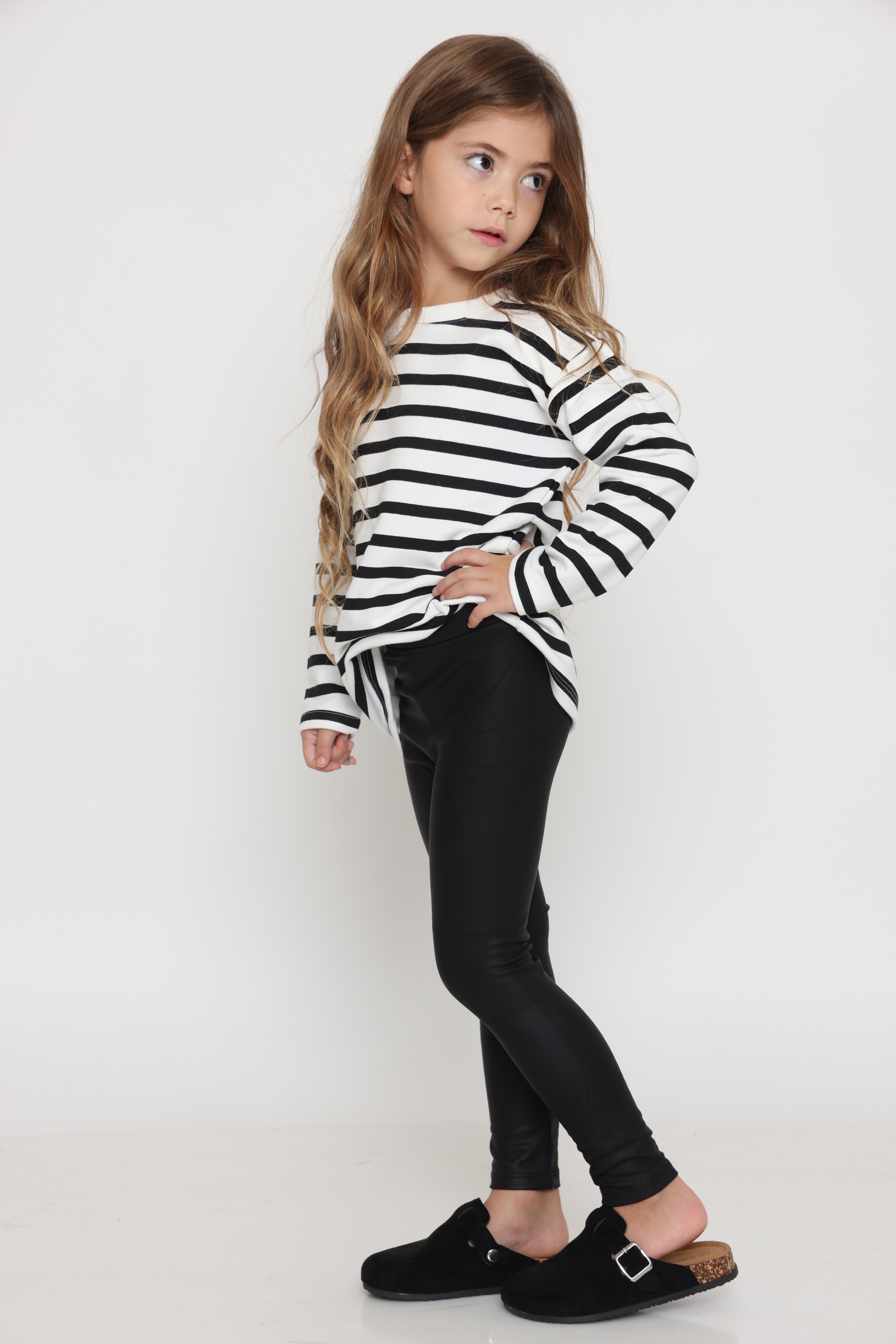 טייץ עור מט עם בטנה פליז