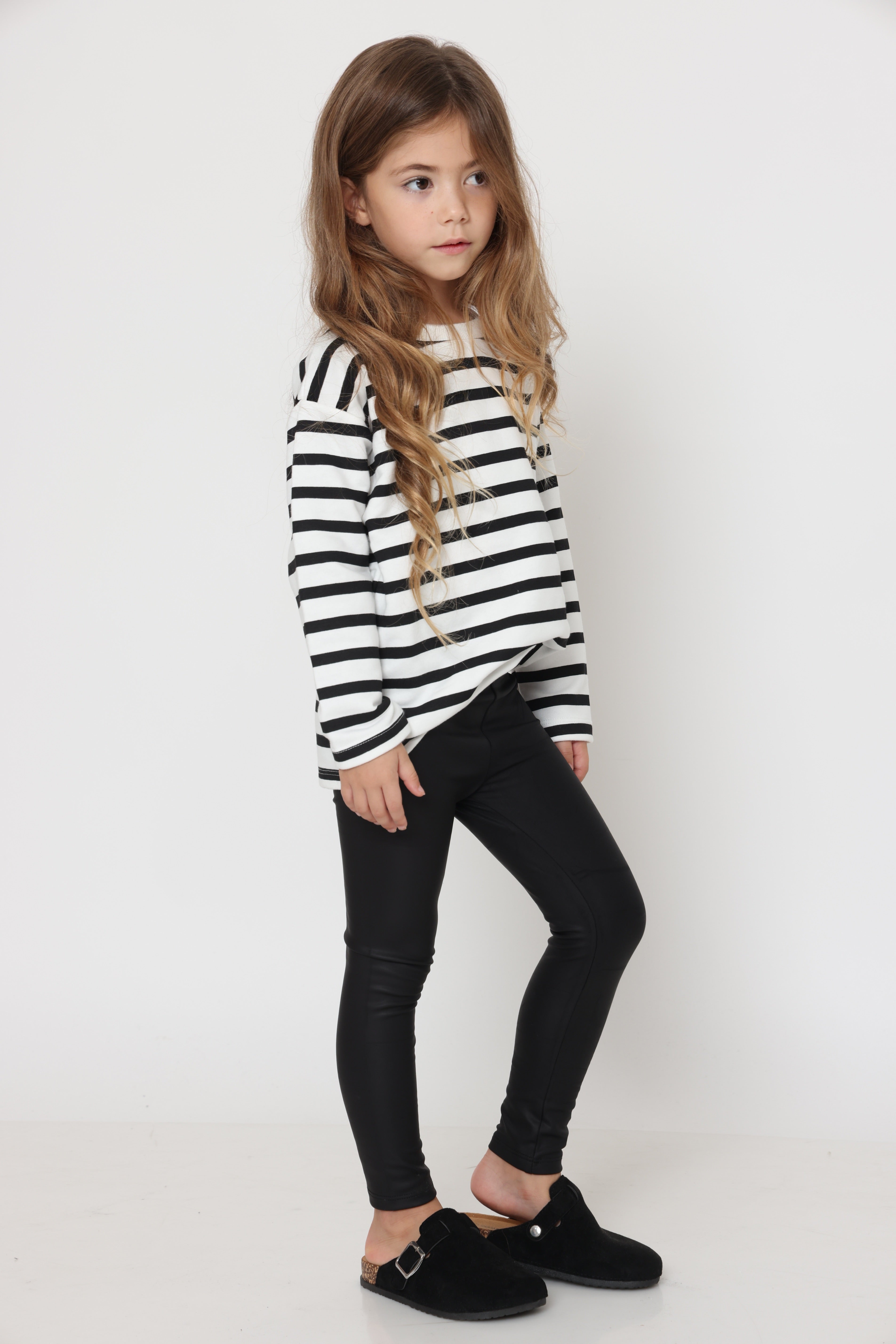 טייץ עור מט עם בטנה פליז