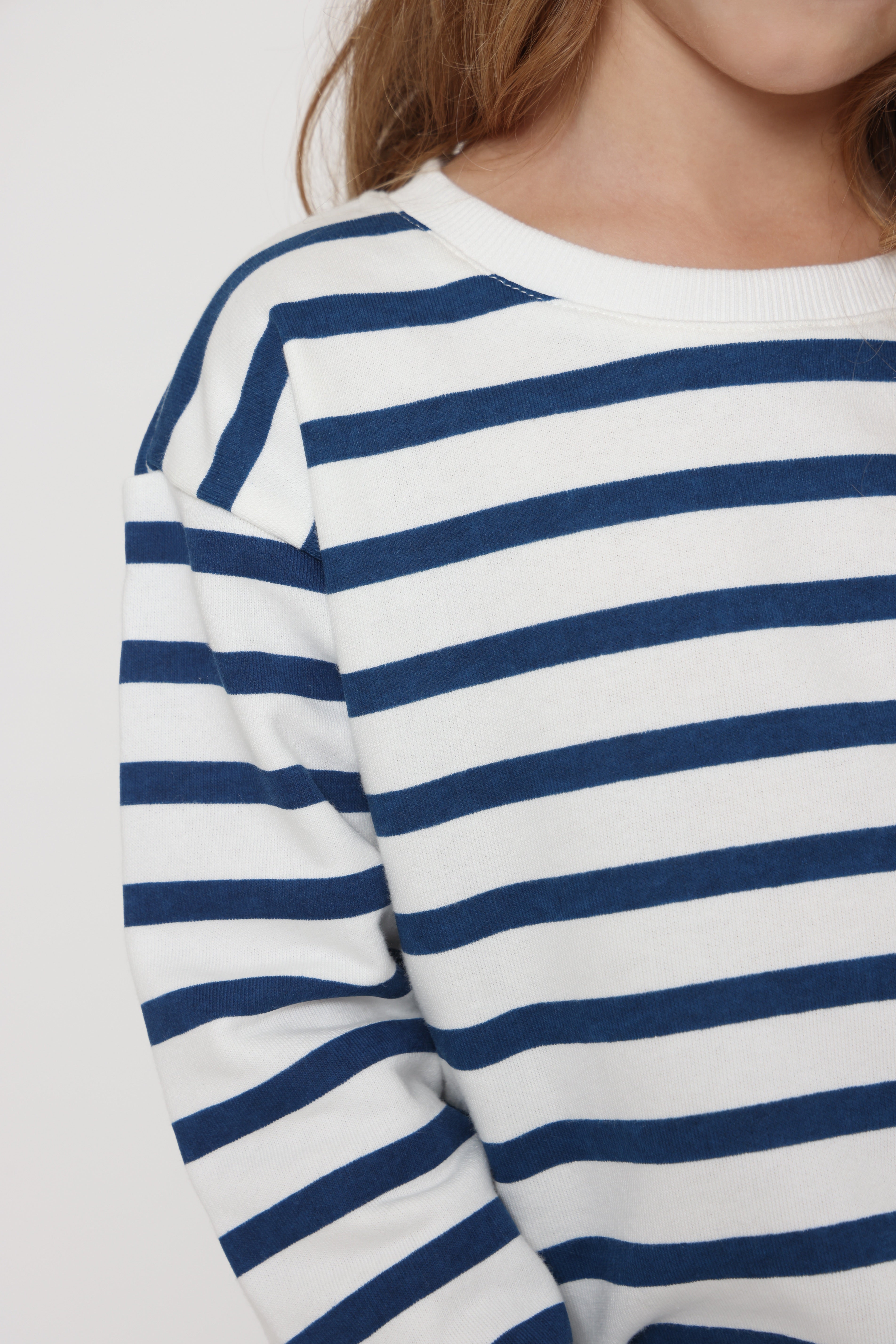 חולצת פסים קלאסית בצבע - כחול