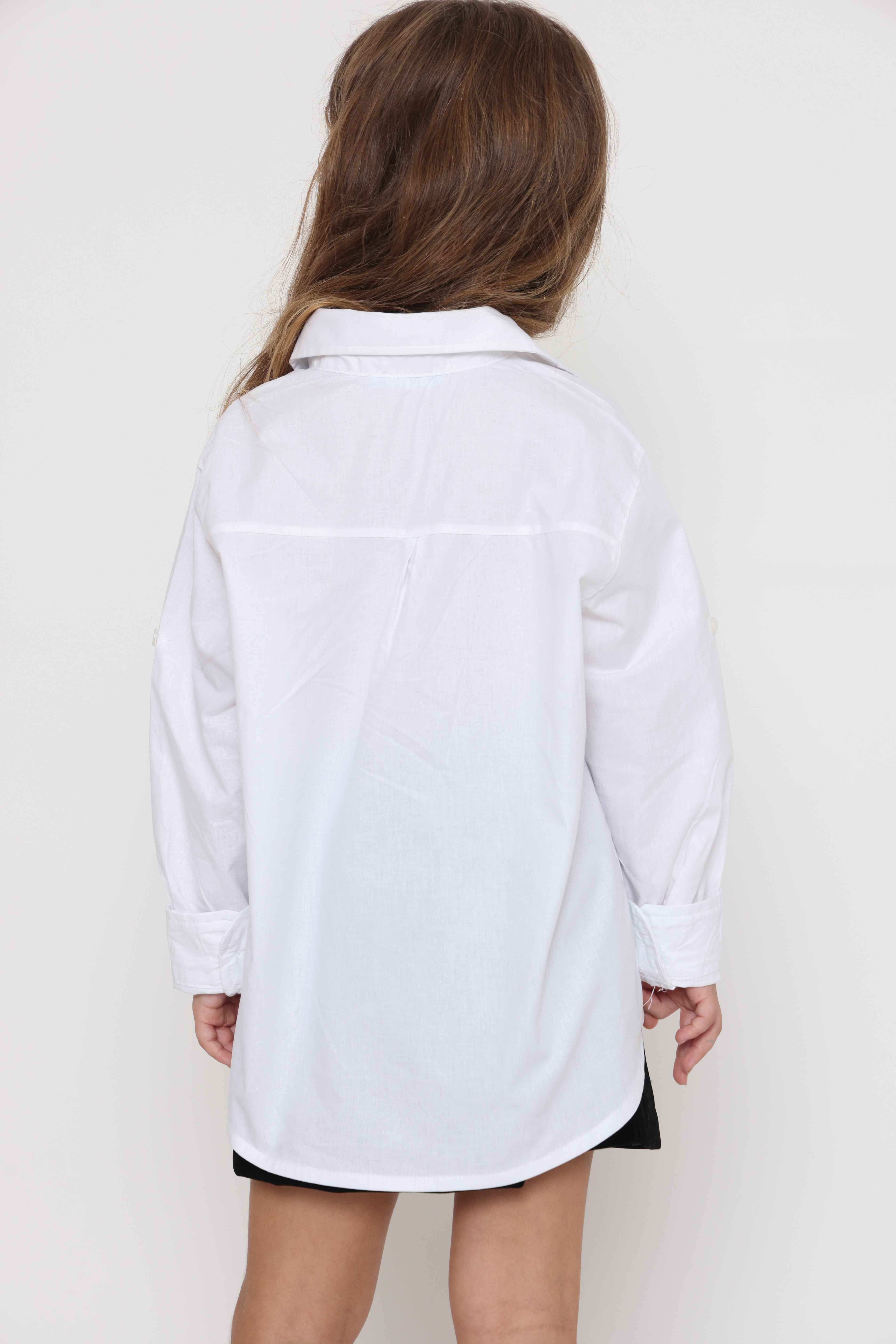 חולצה לבנה קלאסית מכופתרת לילדה