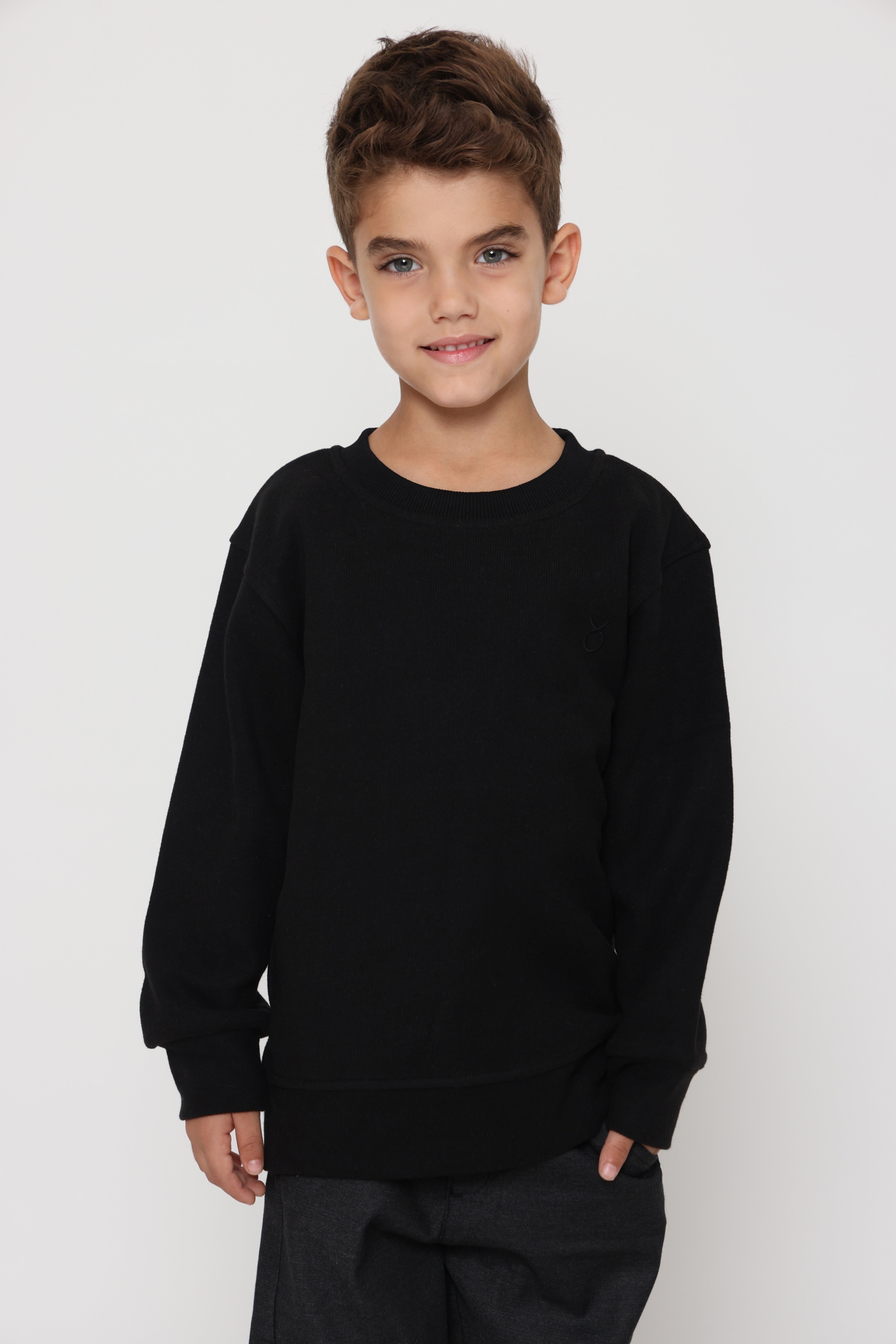 סווטשירט קלאסי צווארון עגול - שחור